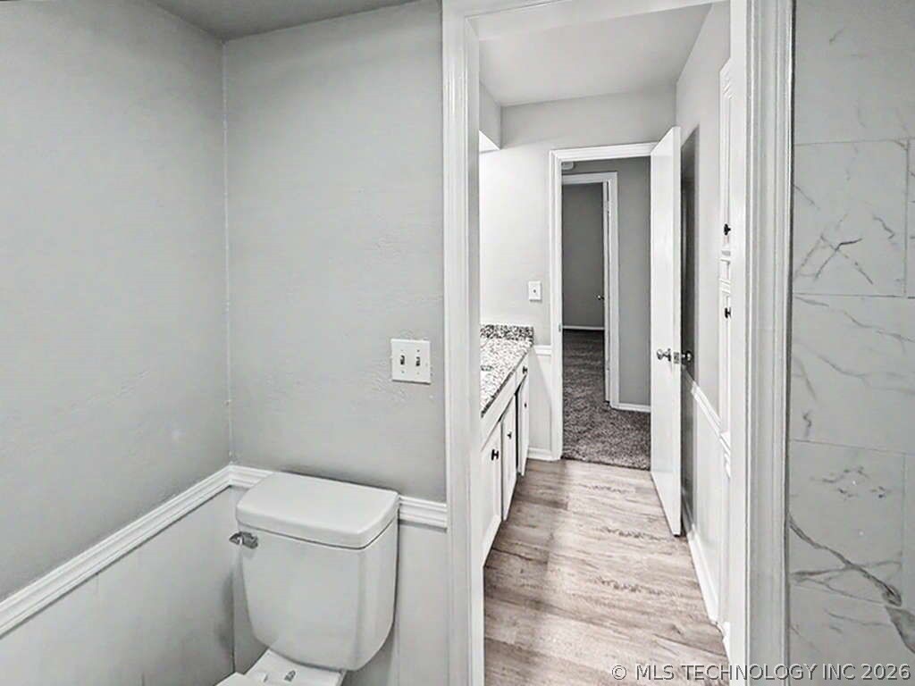 5210 S 74th Avenue E Property Photo 10