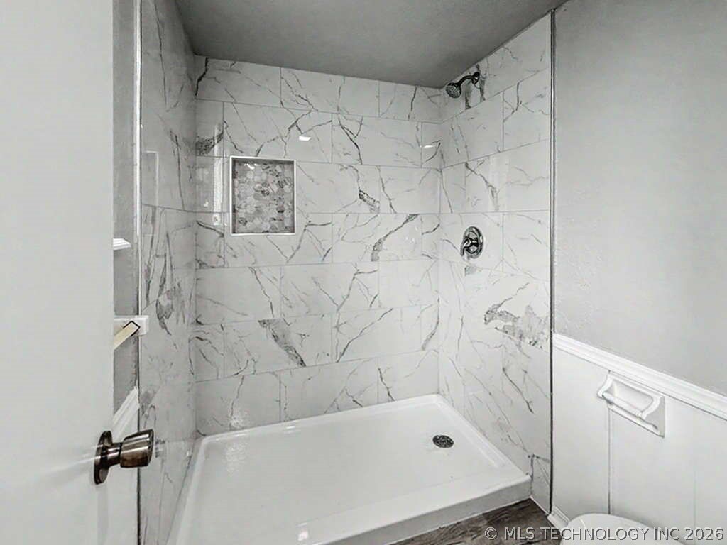5210 S 74th Avenue E Property Photo 11