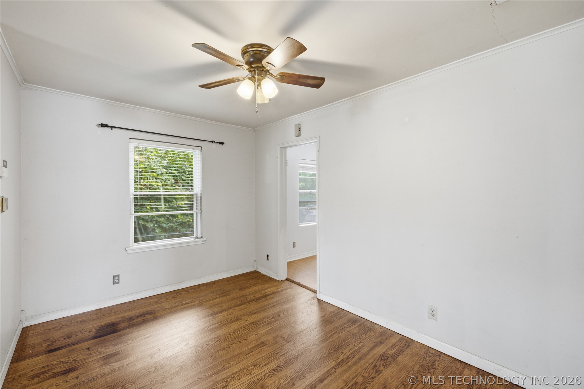 2747 E 4th Street Property Photo 6