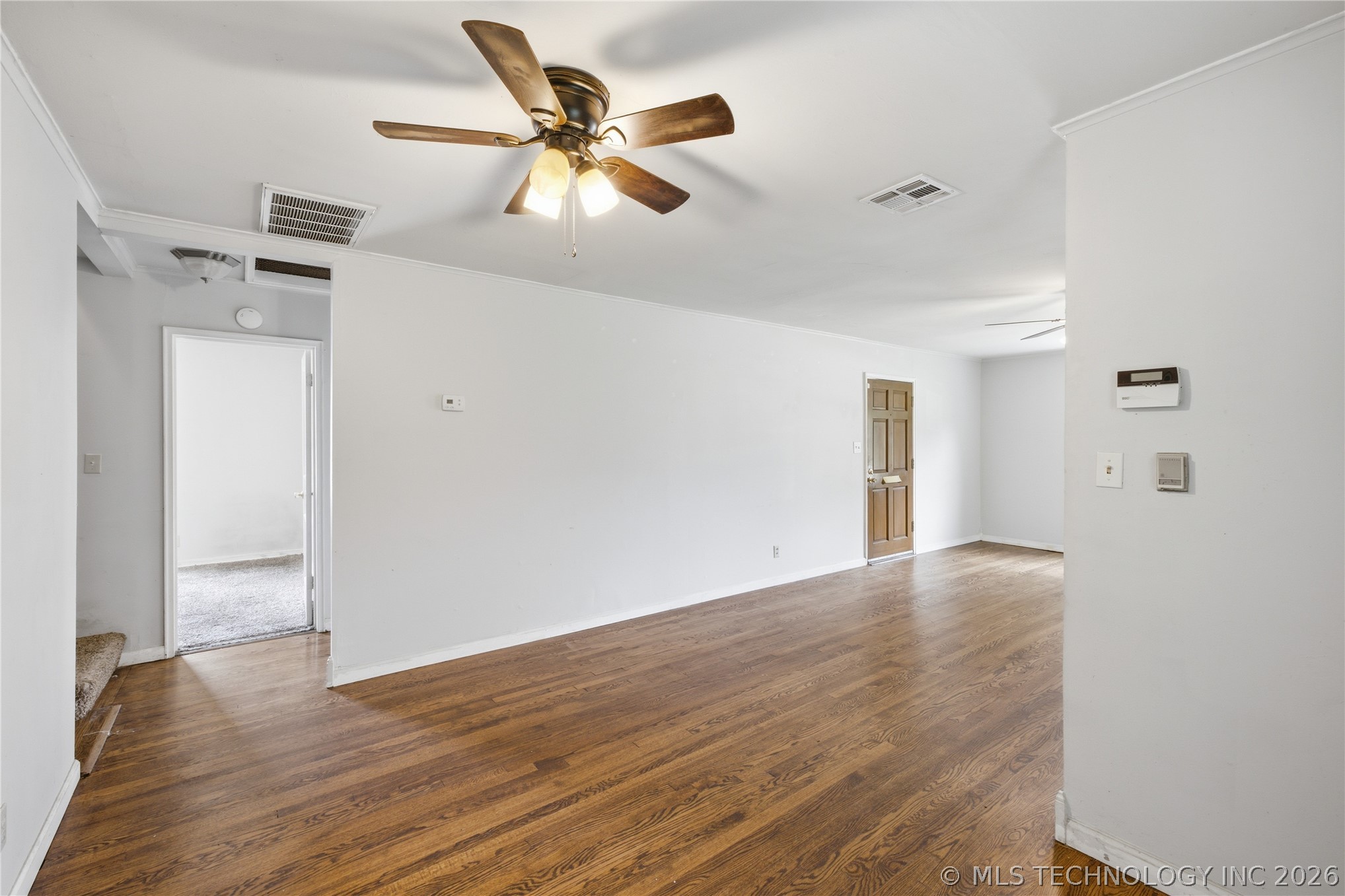 2747 E 4th Street Property Photo 7