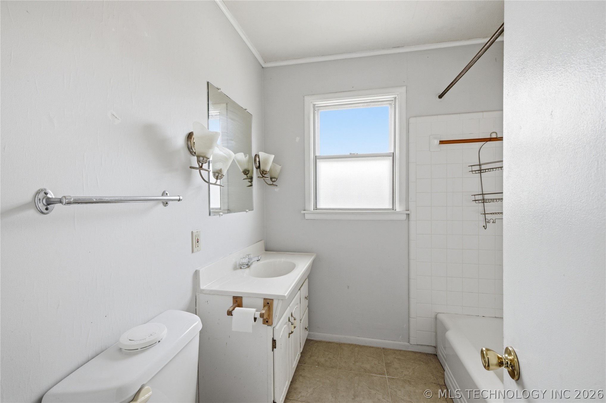 2747 E 4th Street Property Photo 12