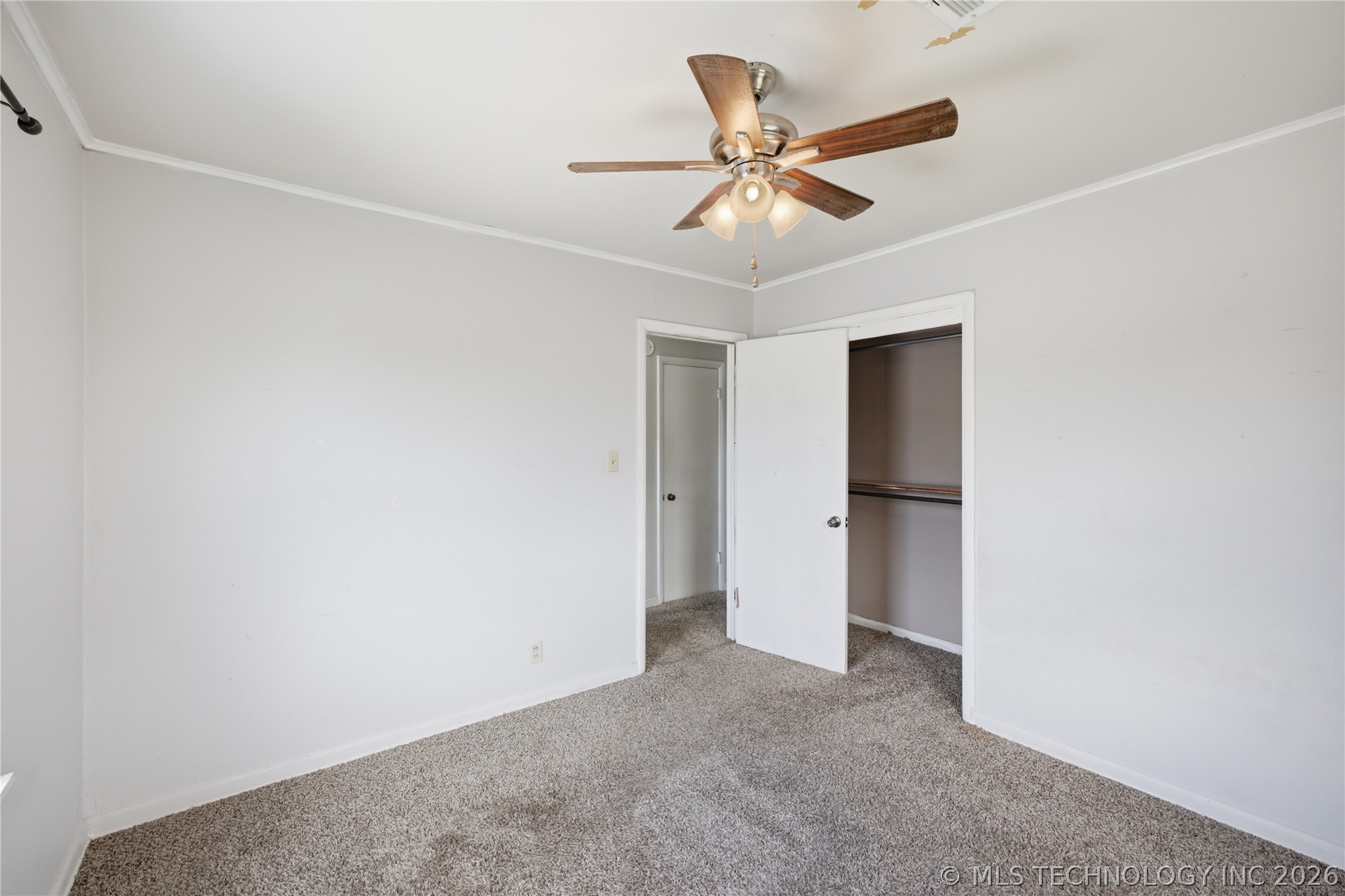 2747 E 4th Street Property Photo 17