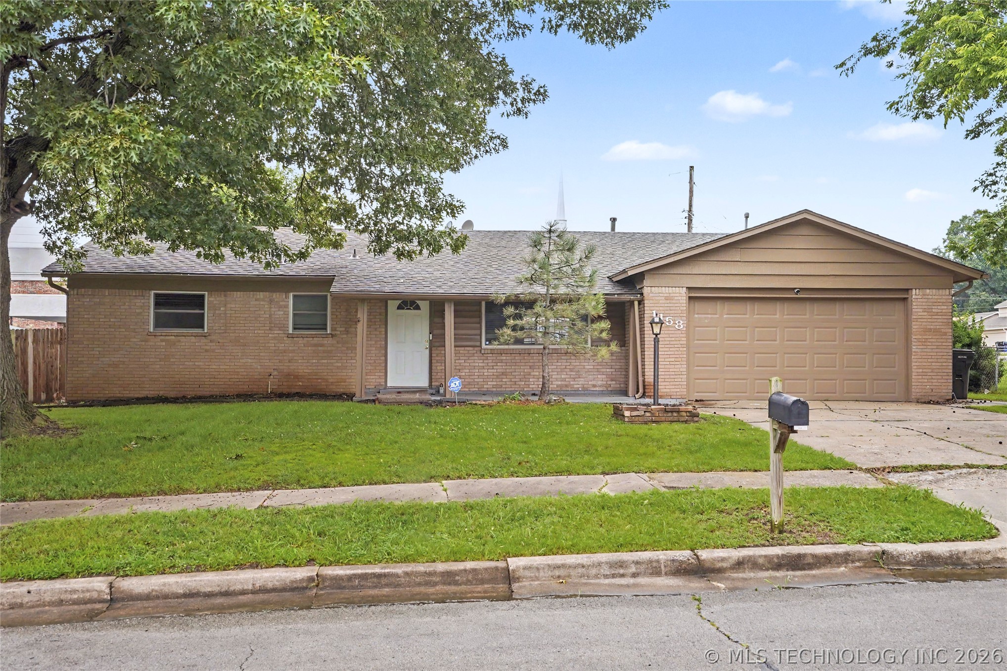 1158 N Hickory Place