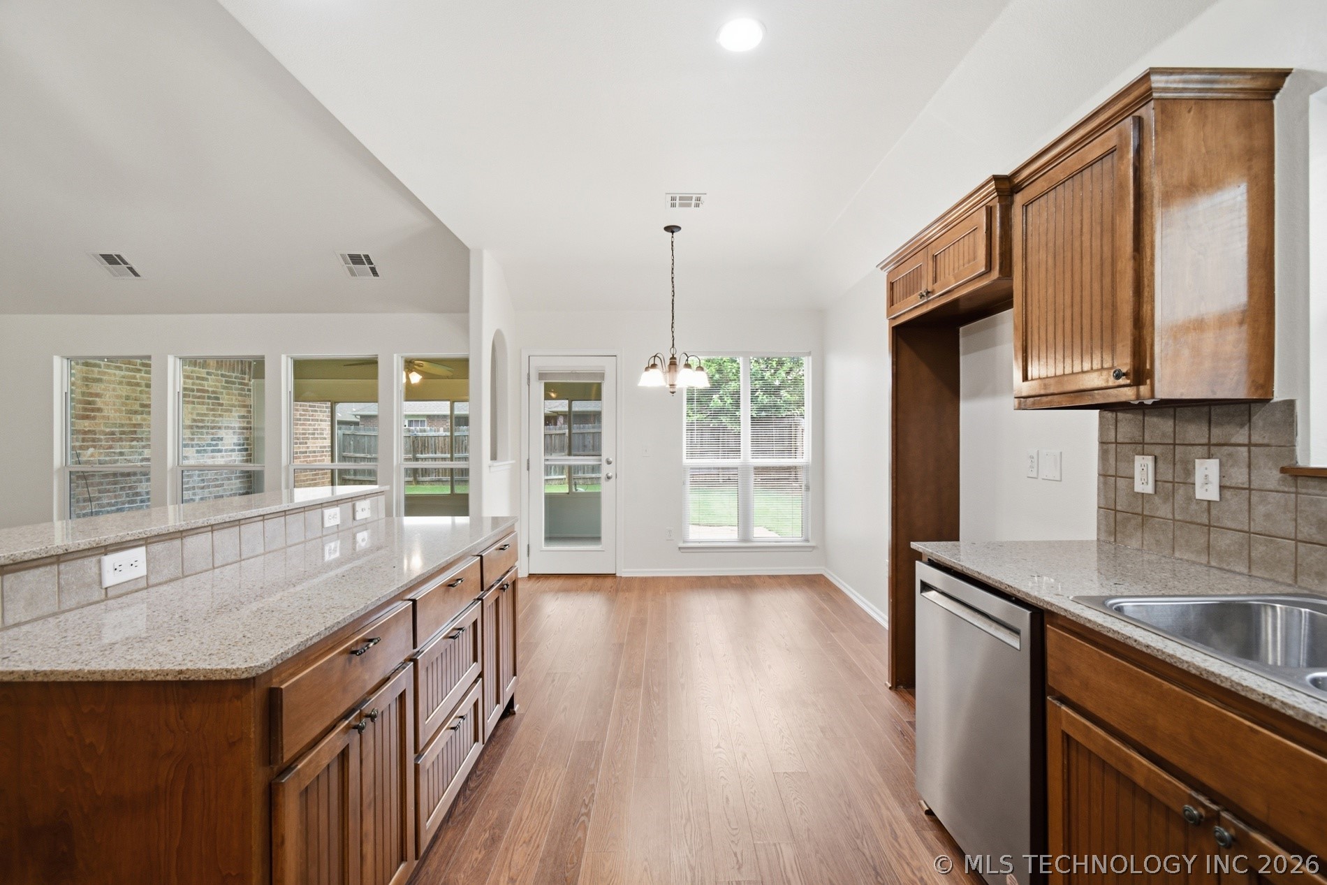12521 S Date Place Property Photo 10