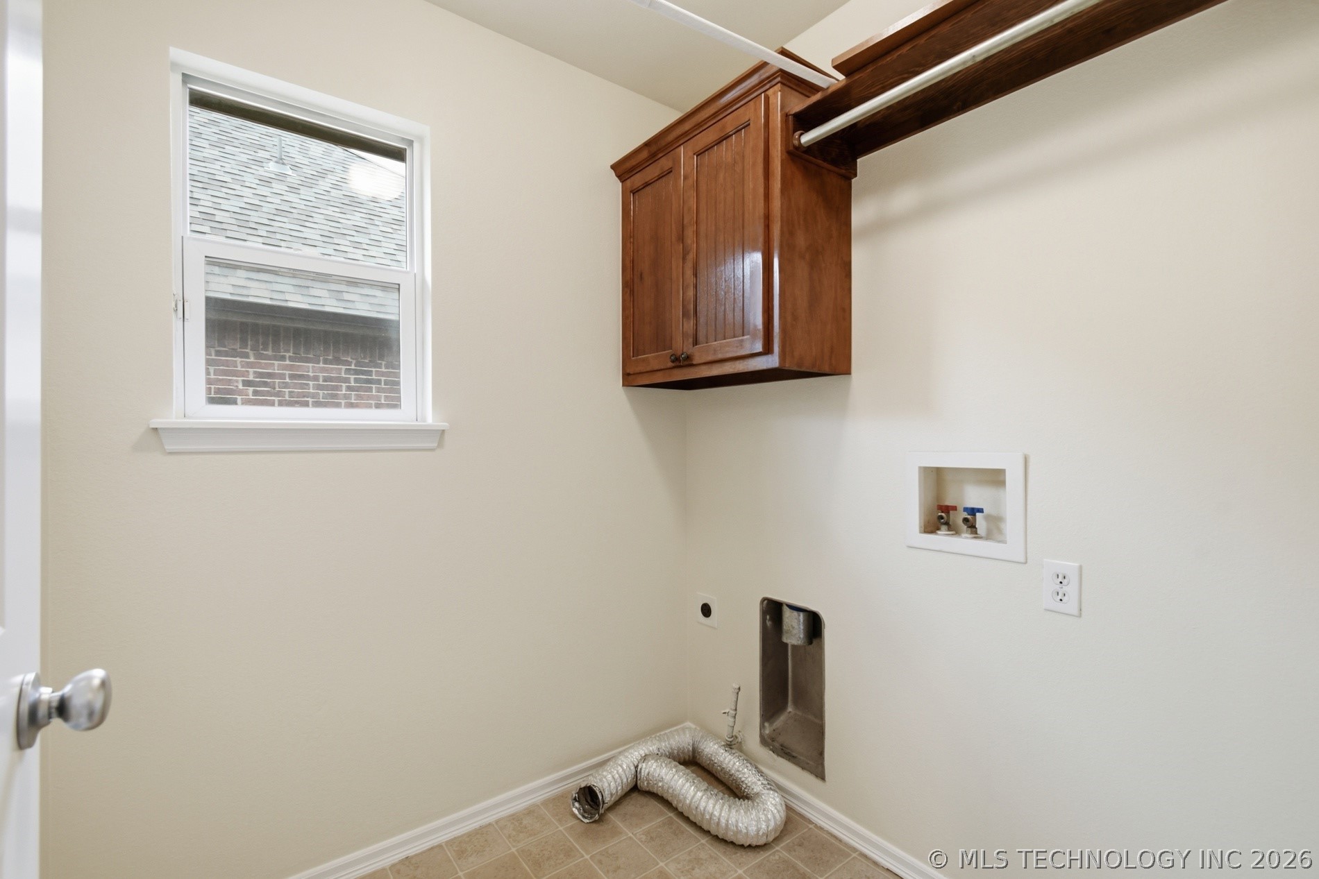 12521 S Date Place Property Photo 22