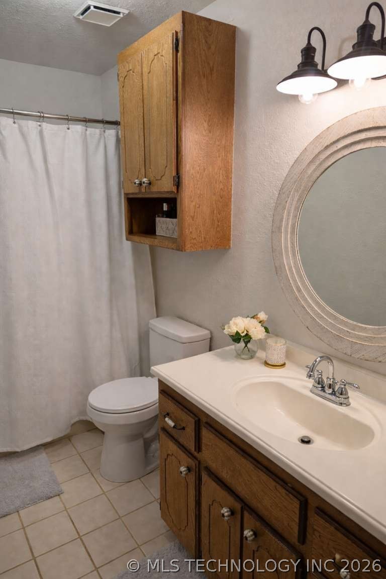 1300 W 53rd Street S Property Photo 13