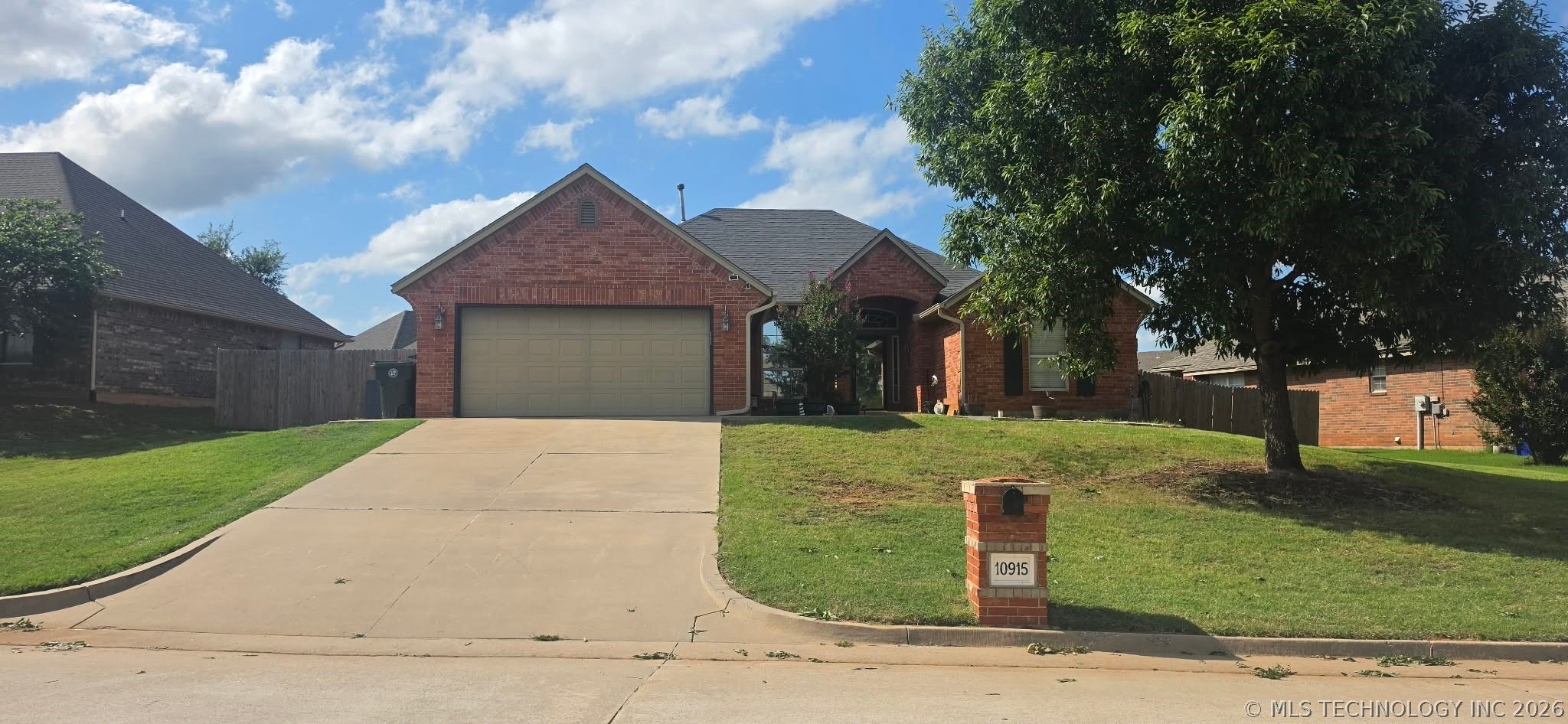 10915 Blue Sky Drive Property Photo 1