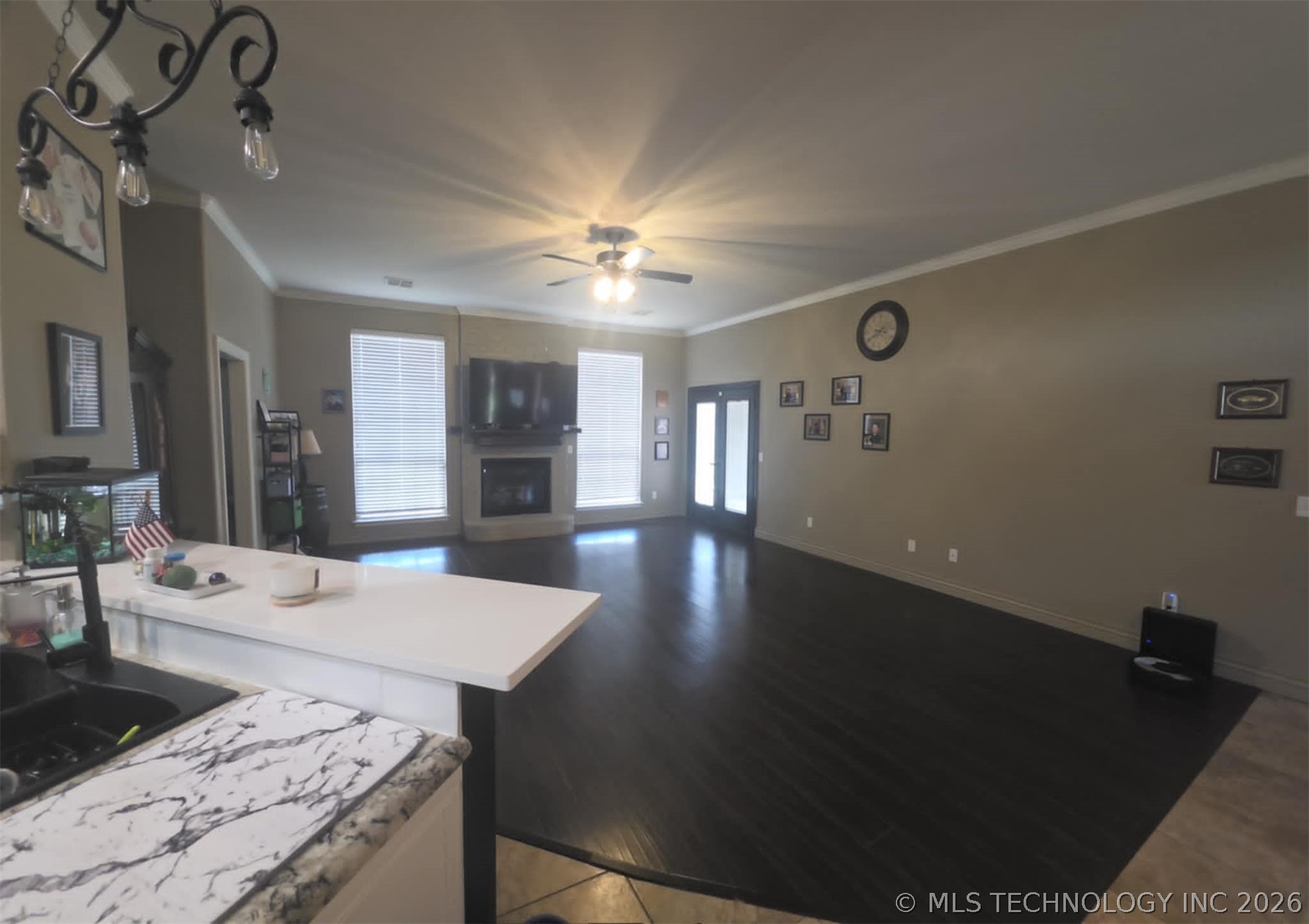 10915 Blue Sky Drive Property Photo 6