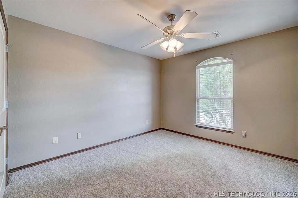 10915 Blue Sky Drive Property Photo 23