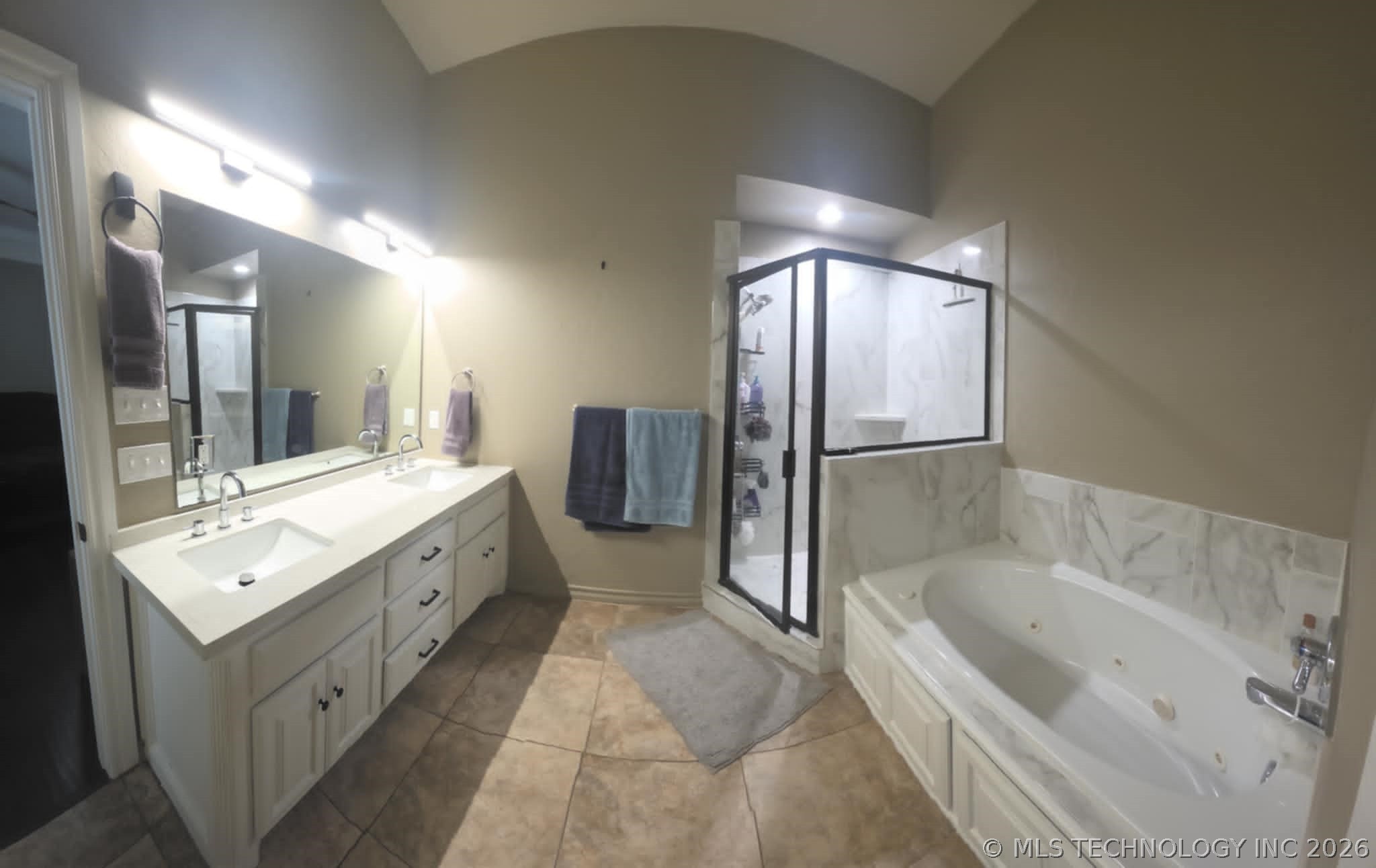 10915 Blue Sky Drive Property Photo 27