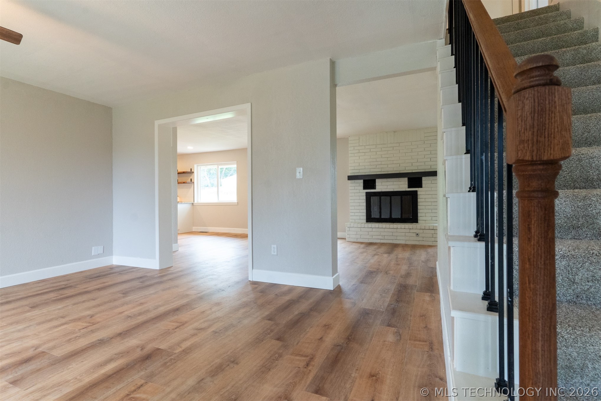 516 W 11th Avenue Property Photo 5