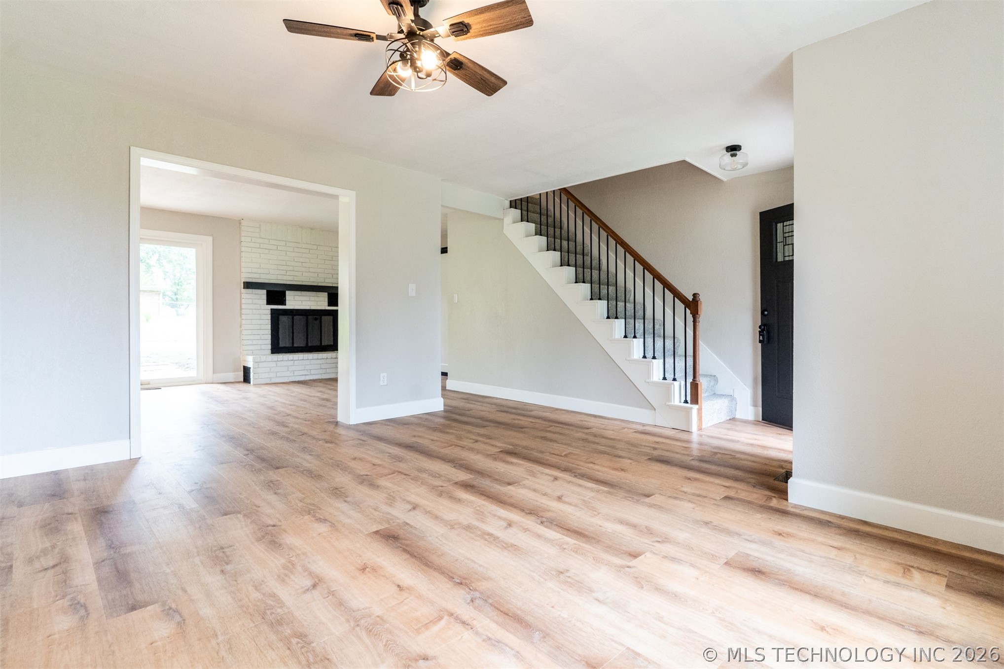 516 W 11th Avenue Property Photo 6