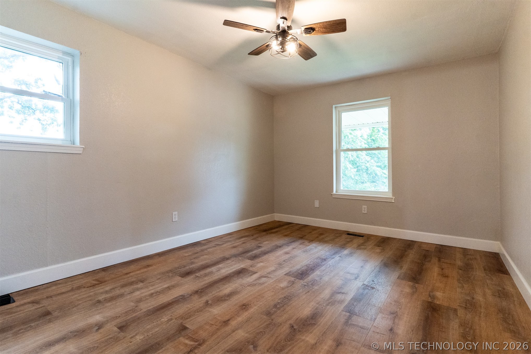 516 W 11th Avenue Property Photo 10