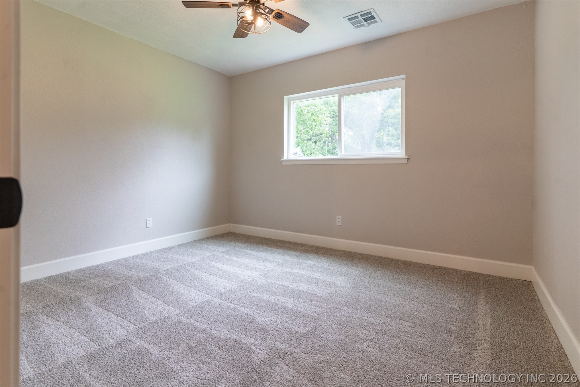 516 W 11th Avenue Property Photo 15