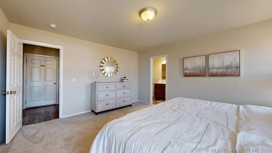 3122 S 15th Place Property Photo 10