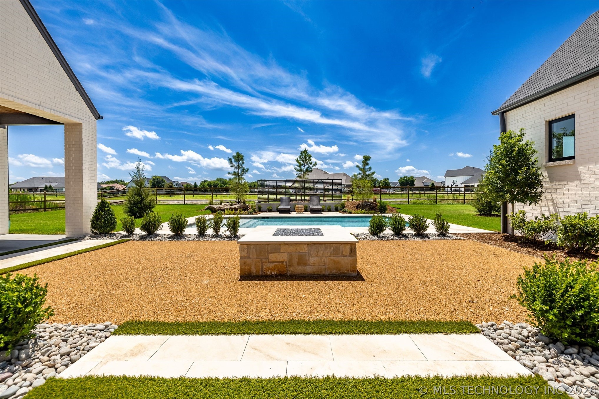 17254 E White Tail Cove Property Photo 4