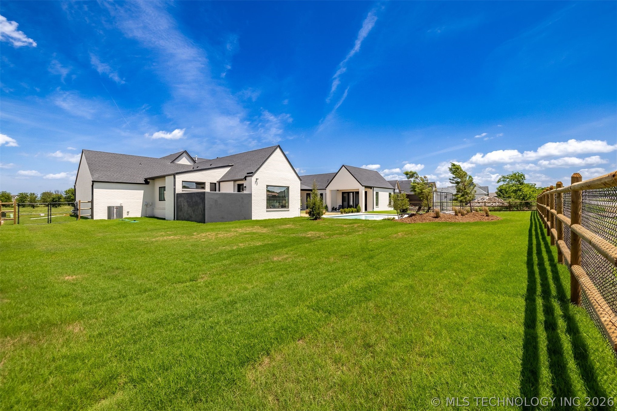 17254 E White Tail Cove Property Photo 47