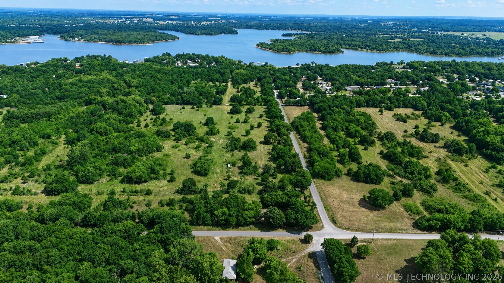 101 E 1170 Road Property Photo 2