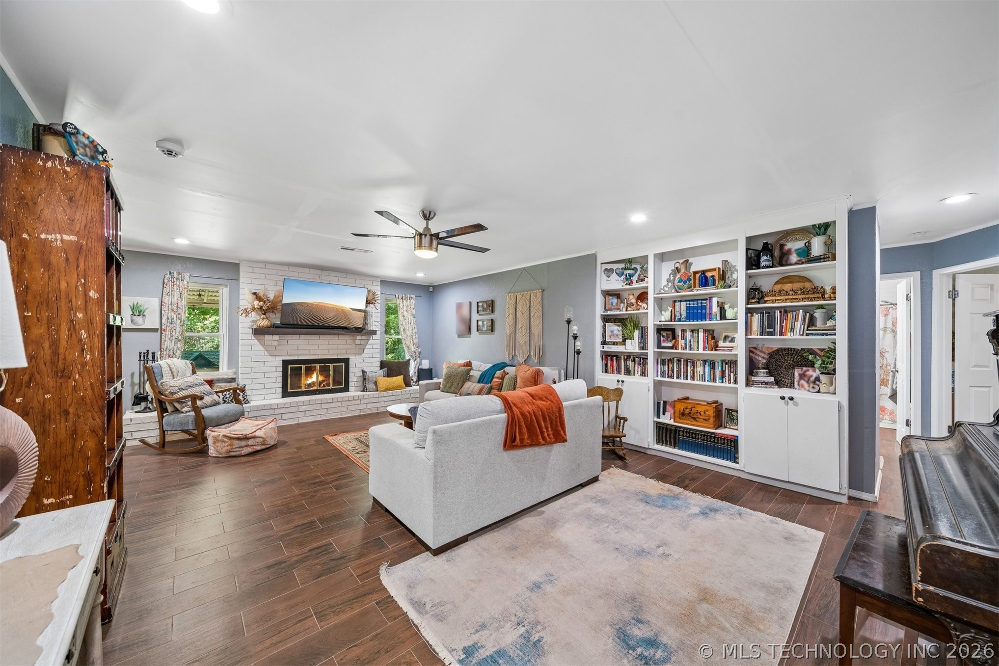 1605 S Pine Avenue Property Photo 5