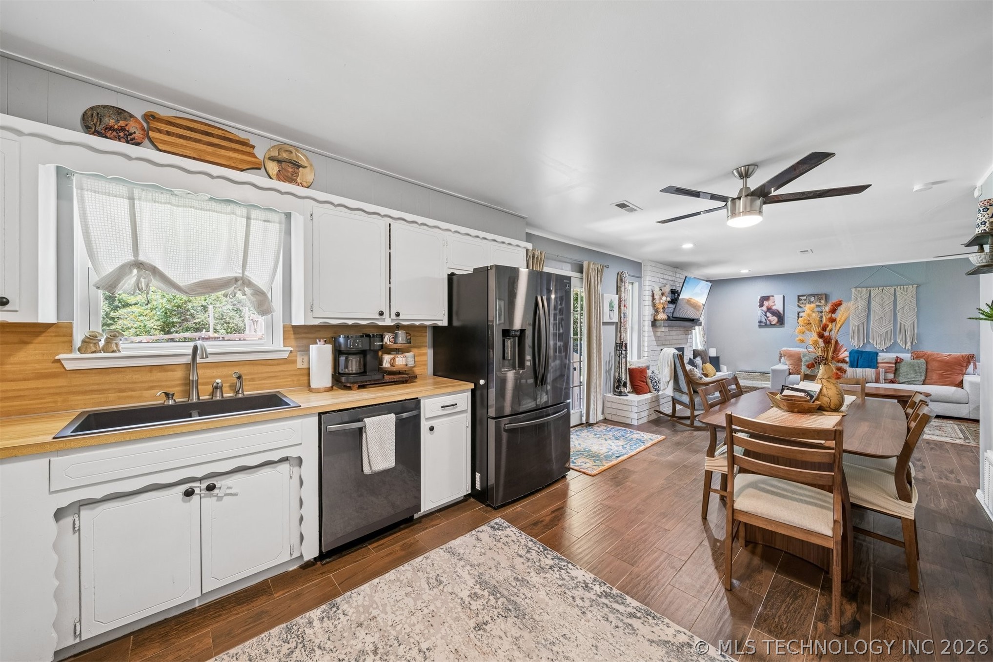 1605 S Pine Avenue Property Photo 11