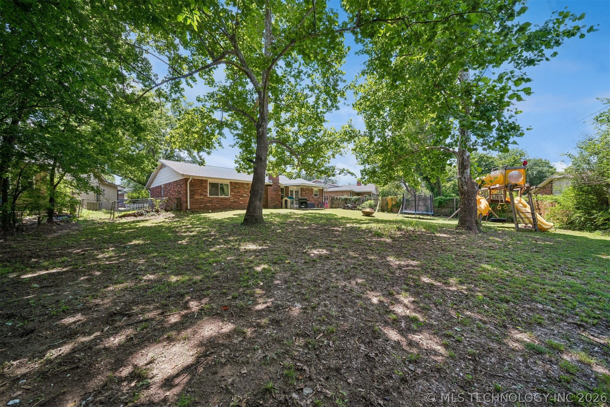1605 S Pine Avenue Property Photo 27