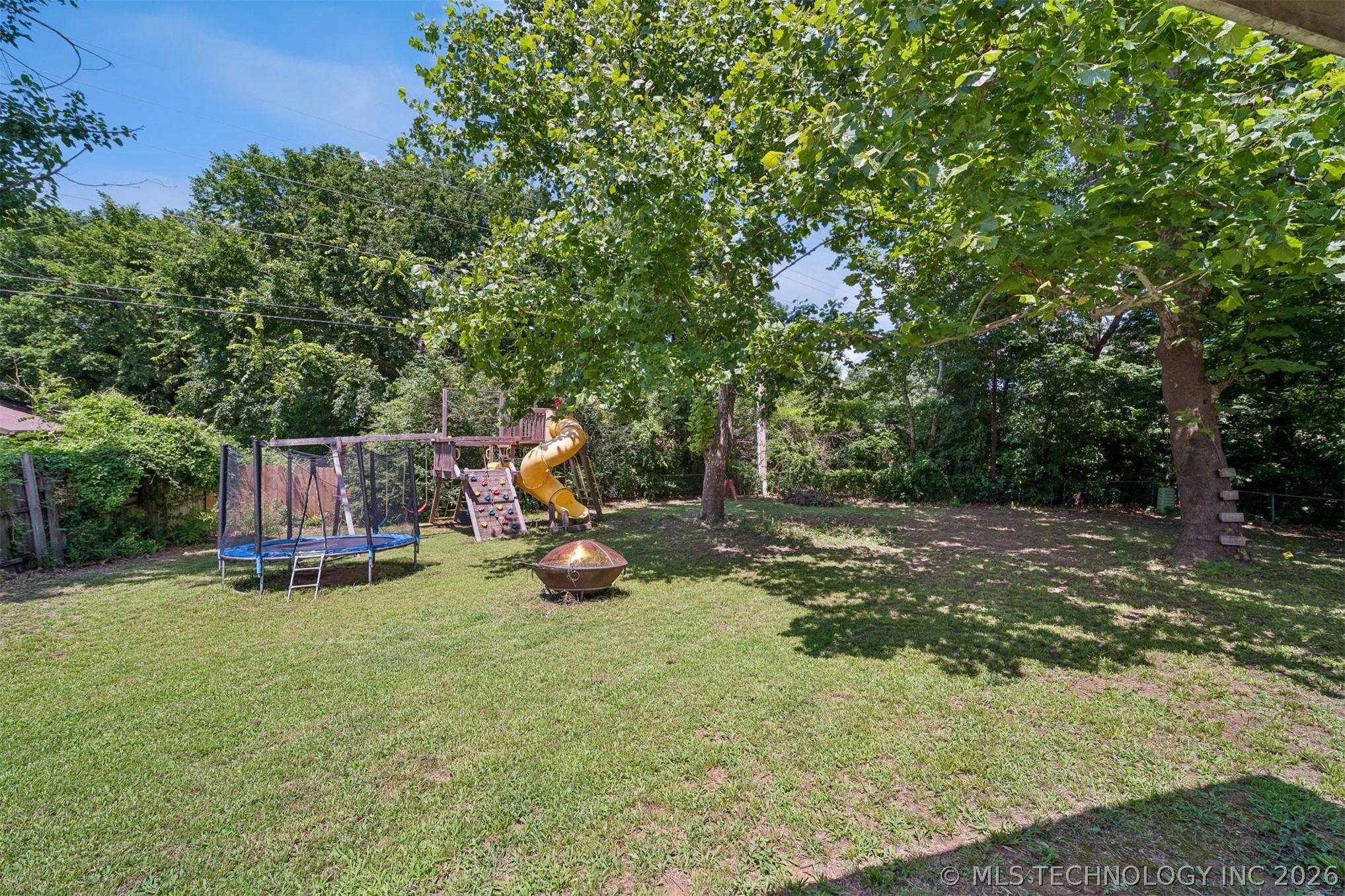1605 S Pine Avenue Property Photo 28