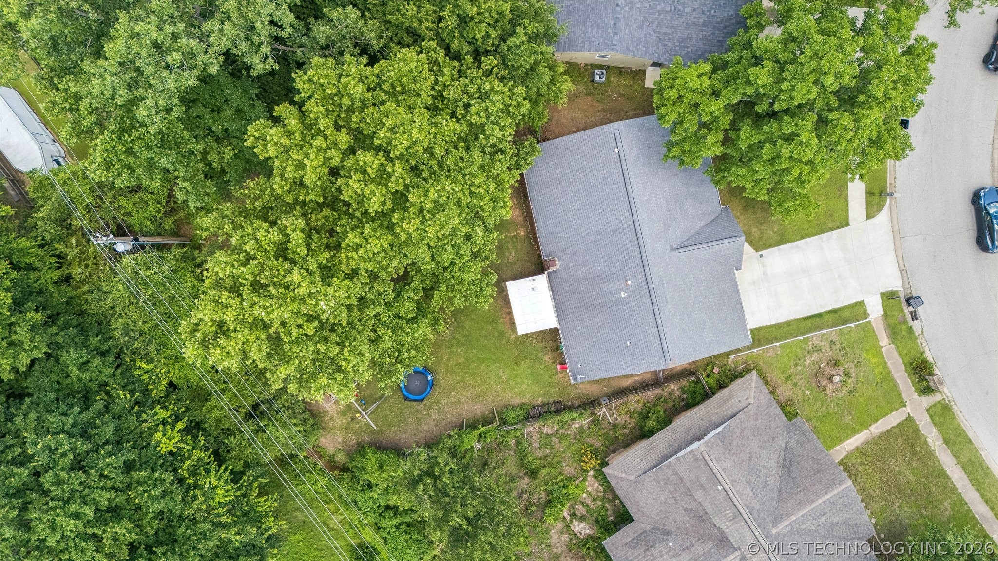 1605 S Pine Avenue Property Photo 30