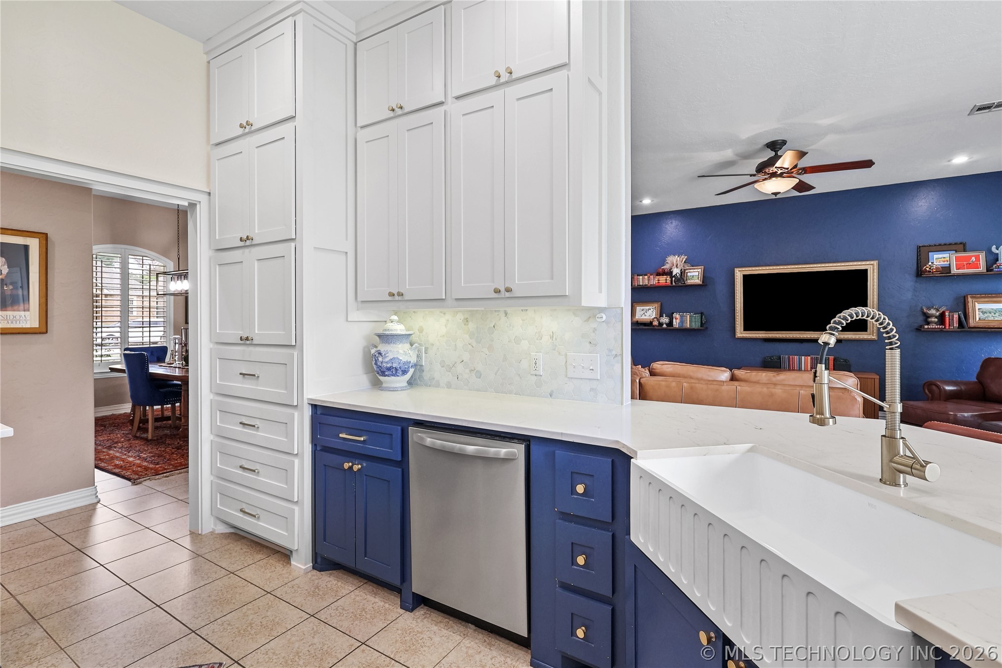 828 Sunset Court Property Photo 15