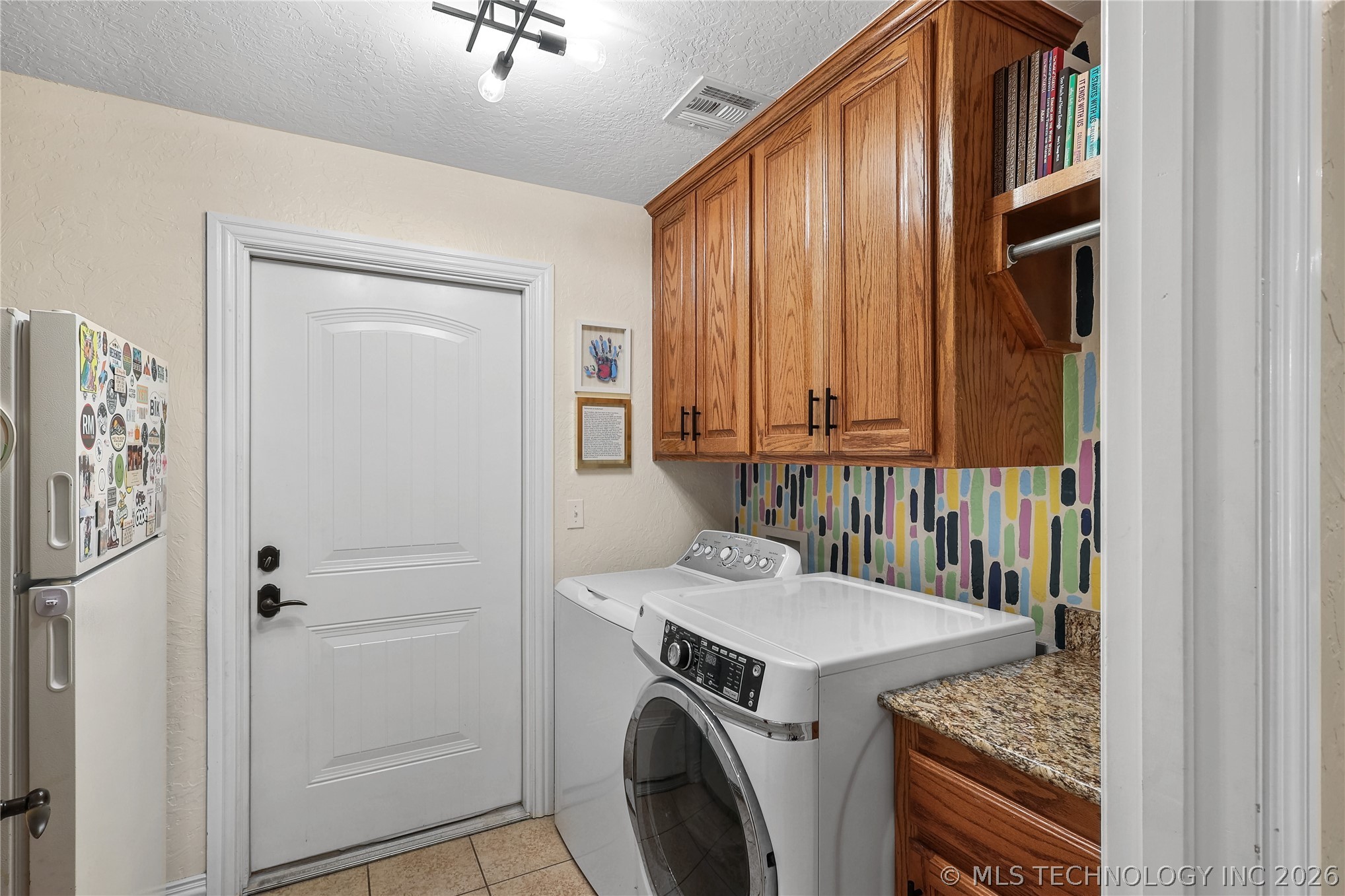 828 Sunset Court Property Photo 23