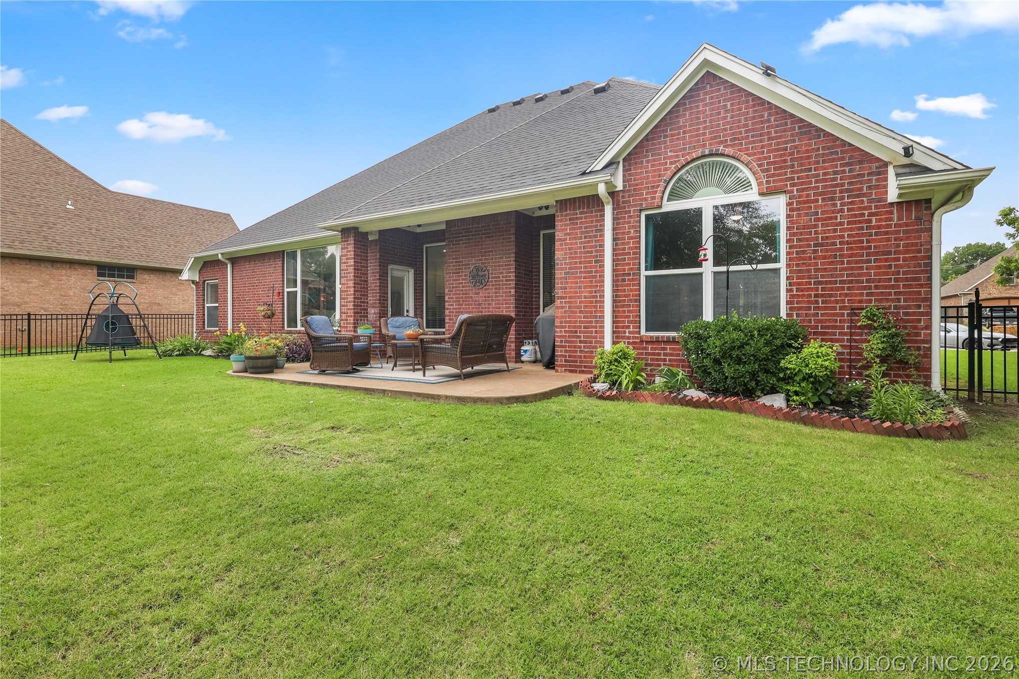 828 Sunset Court Property Photo 30