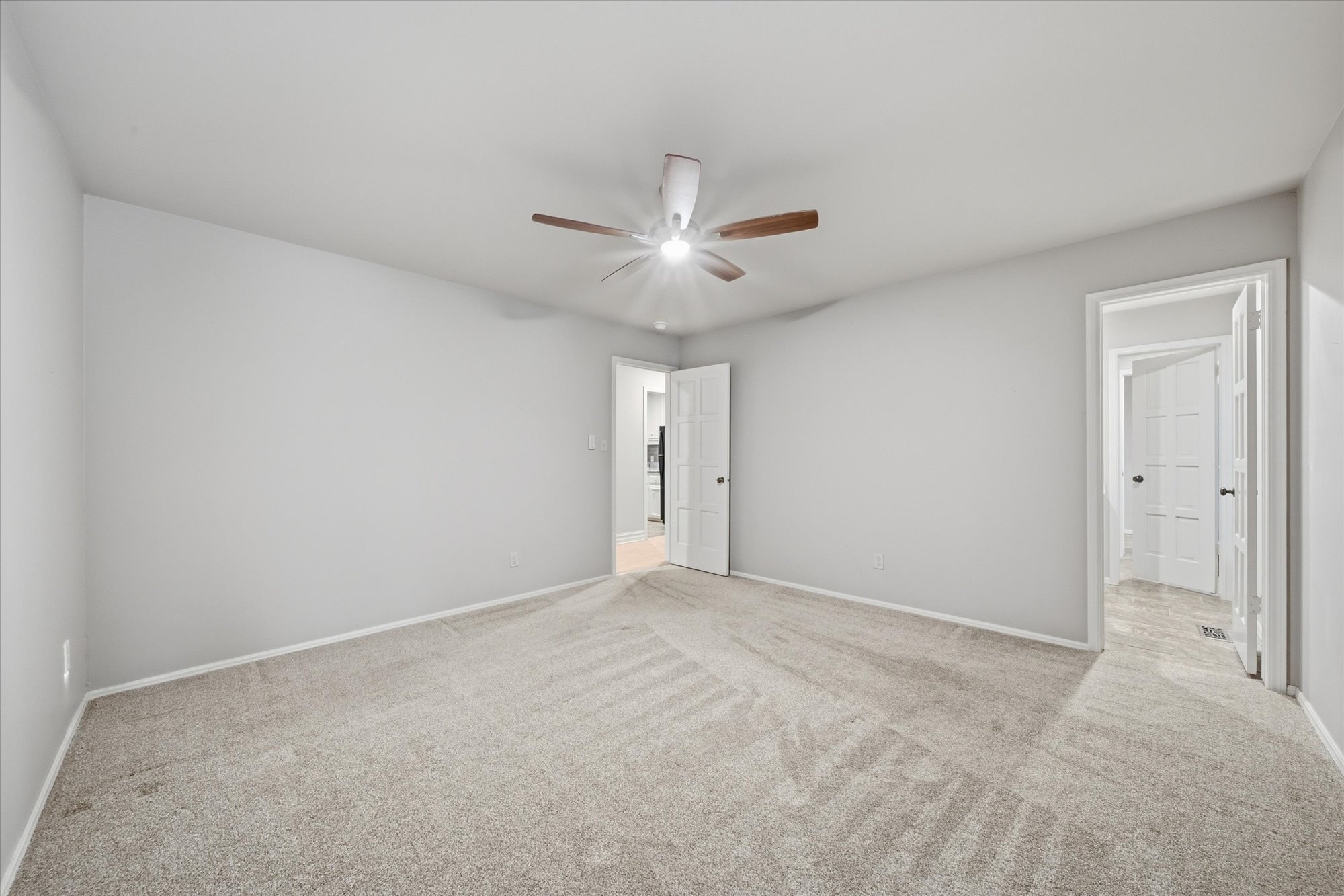 6415 S Knoxville Avenue Property Photo 37