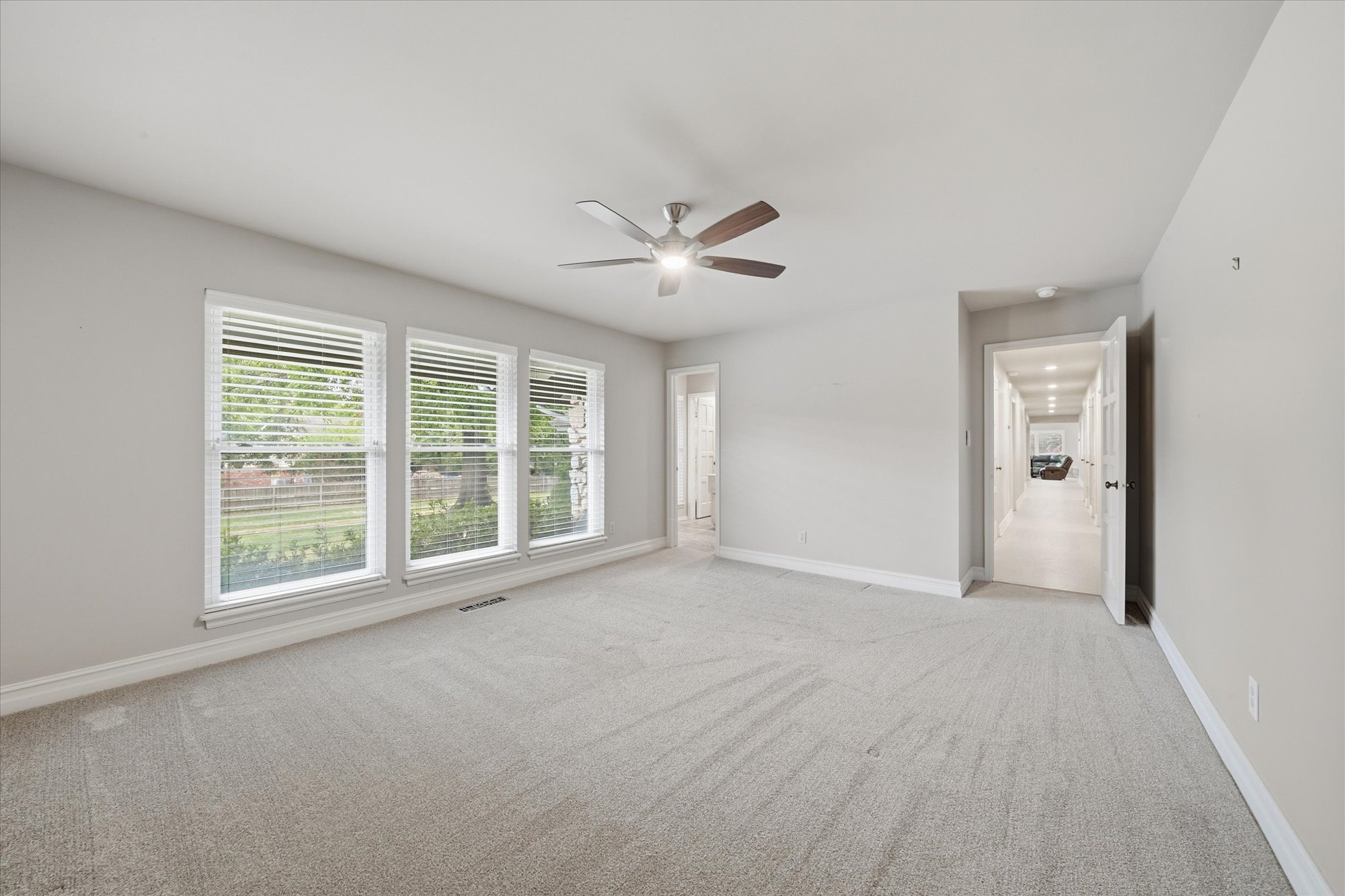 6415 S Knoxville Avenue Property Photo 41