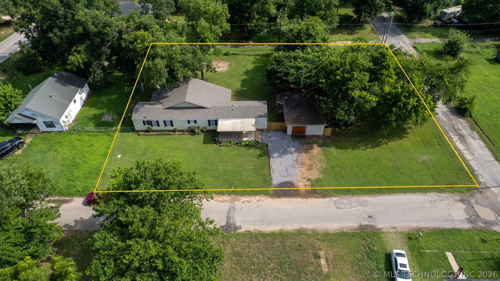 215 E Florida Property Photo 1