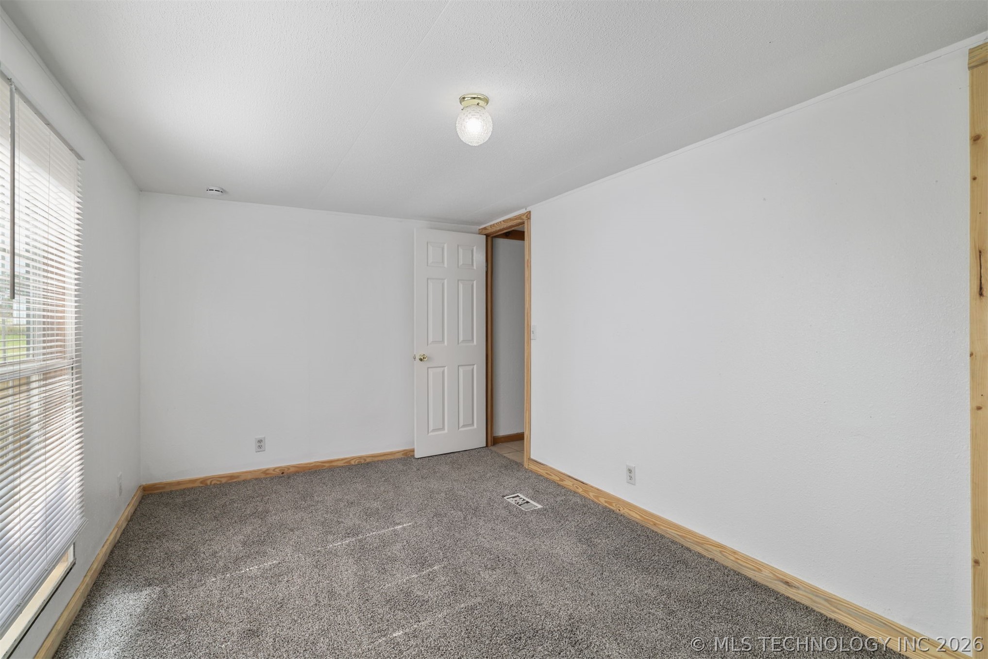 215 E Florida Property Photo 19