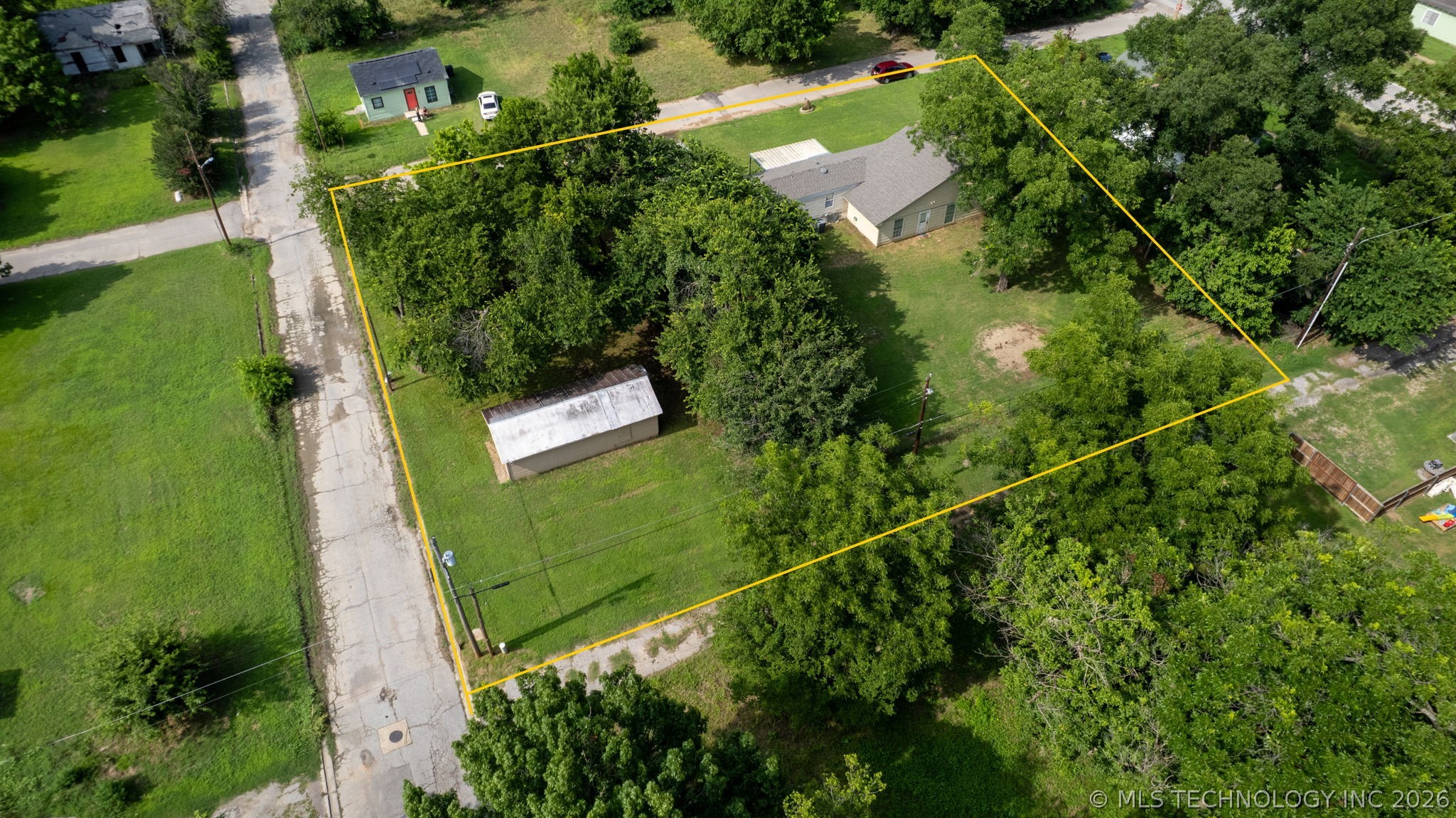 215 E Florida Property Photo 27
