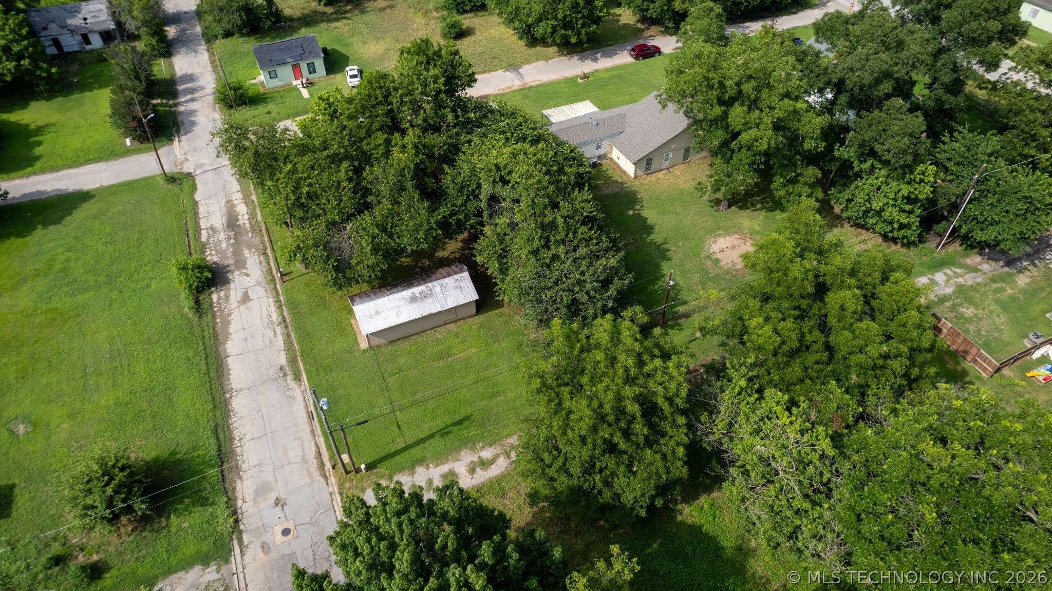 215 E Florida Property Photo 29