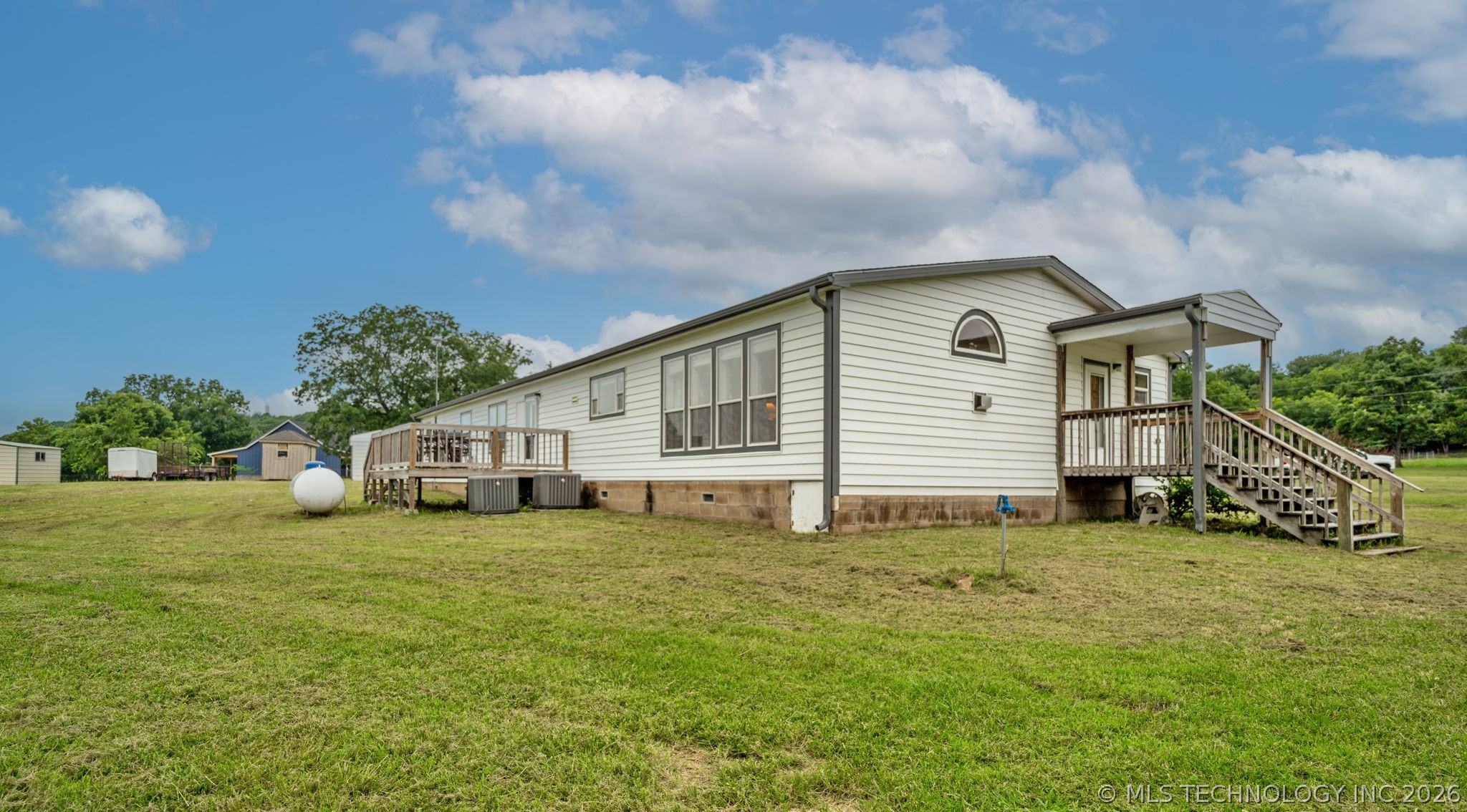 2128 E 4675 Property Photo 3