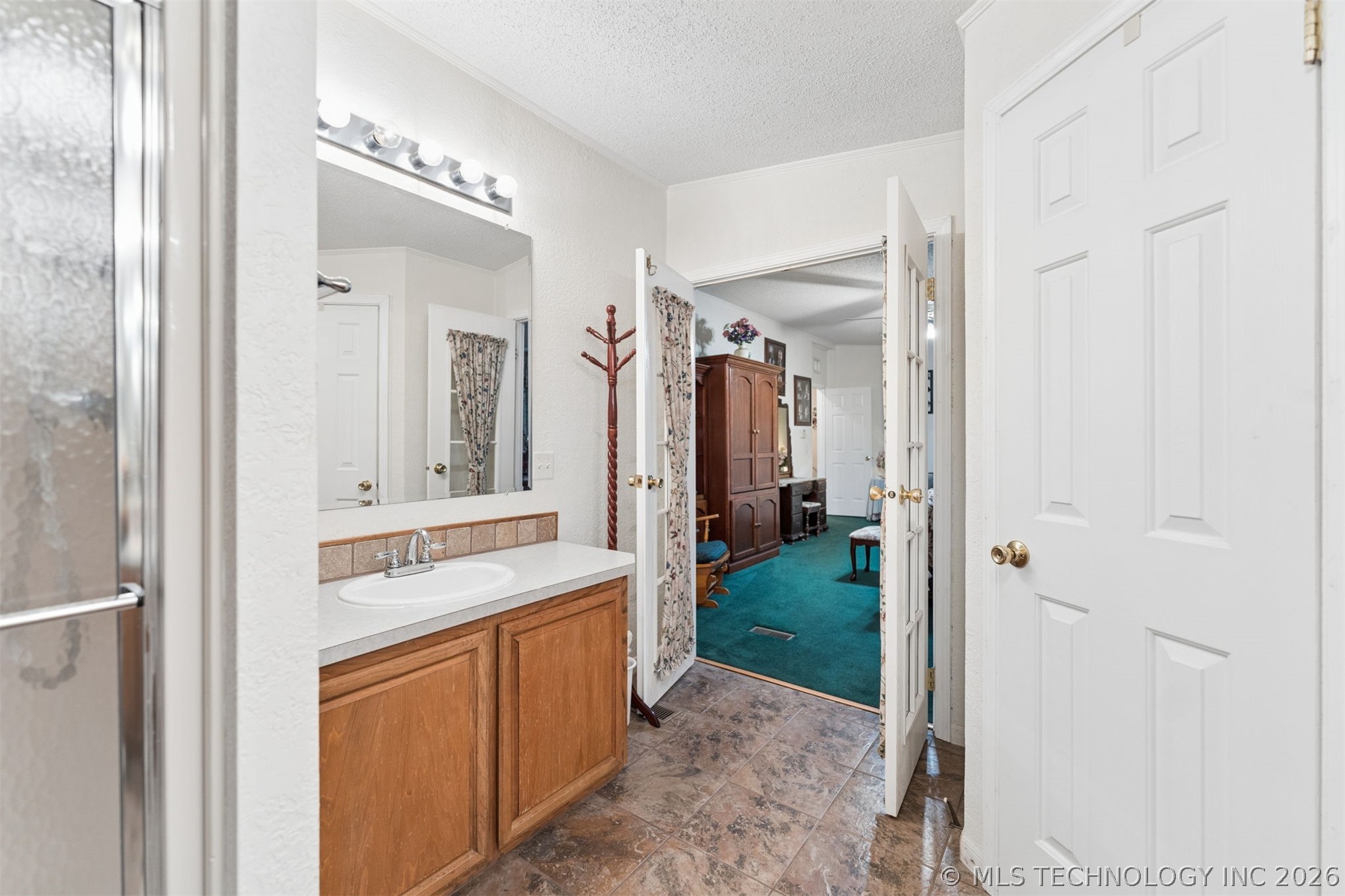 2128 E 4675 Property Photo 16