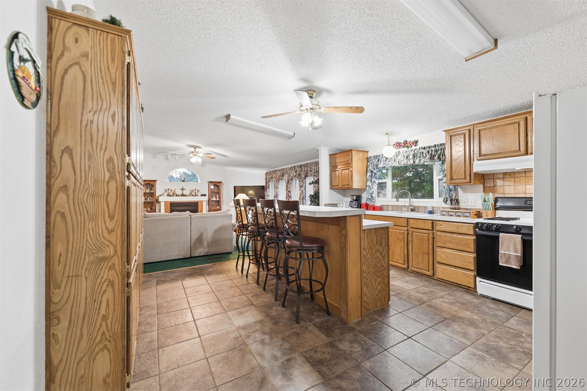 2128 E 4675 Property Photo 20