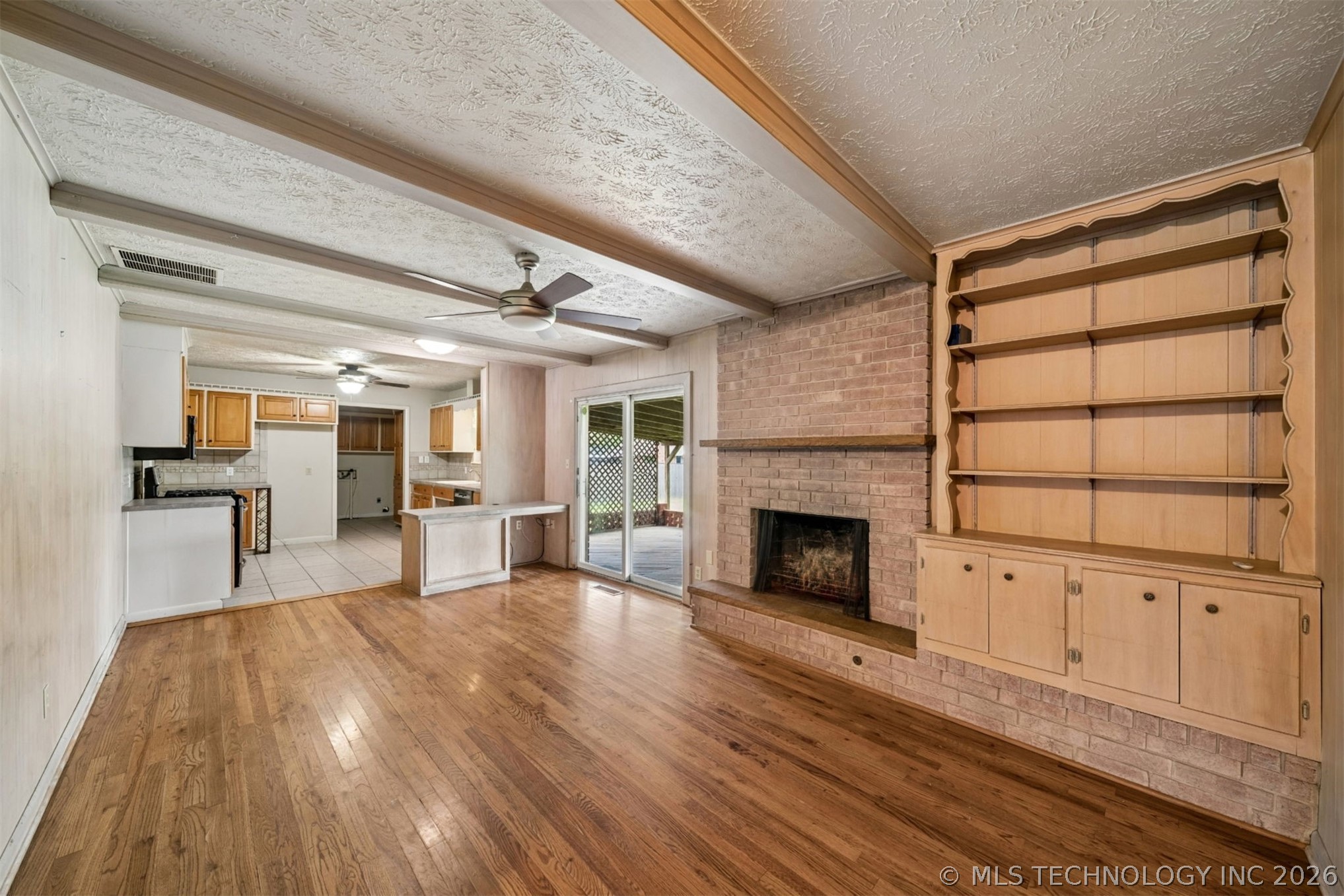 306 E 16th Street Property Photo 12
