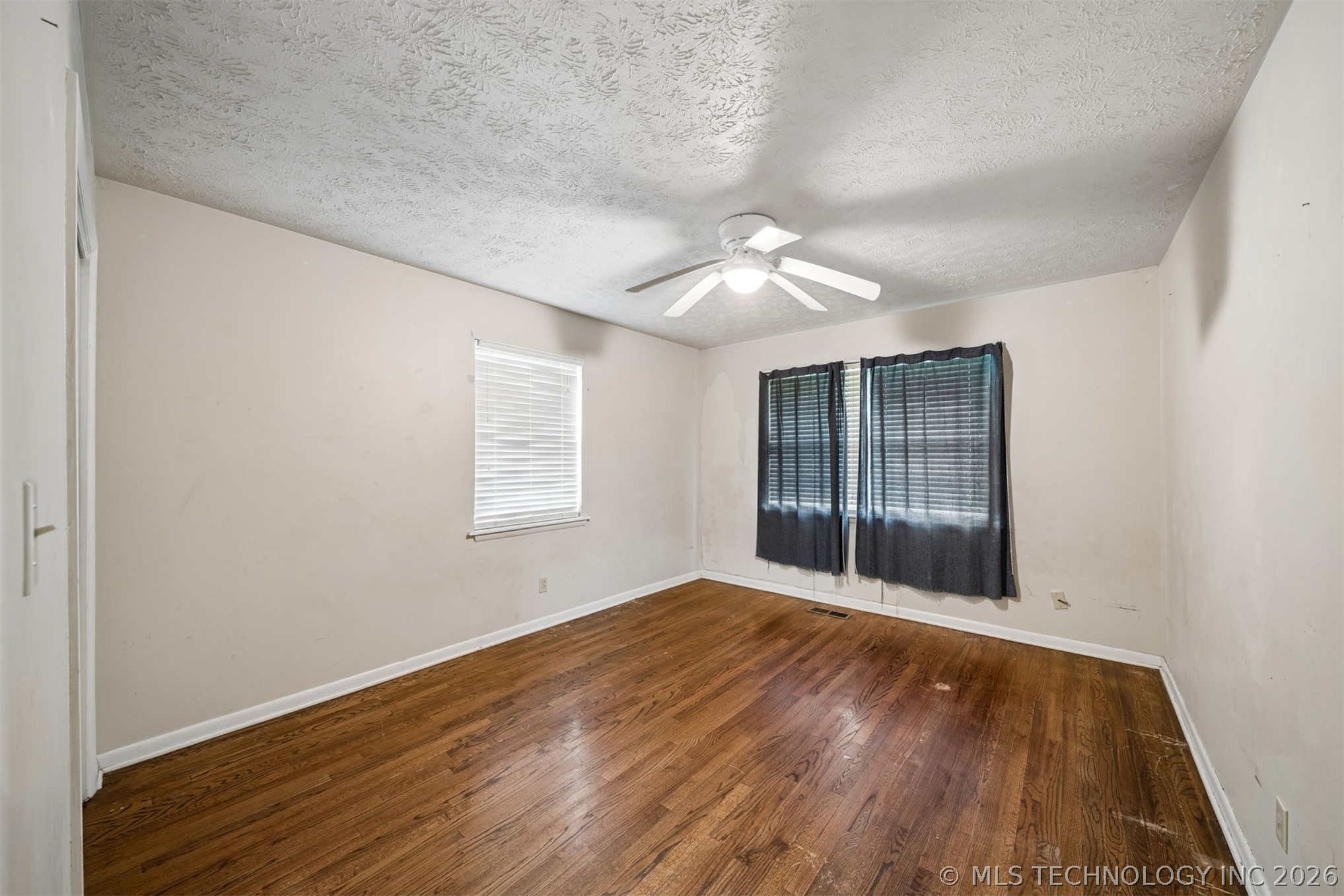 306 E 16th Street Property Photo 19