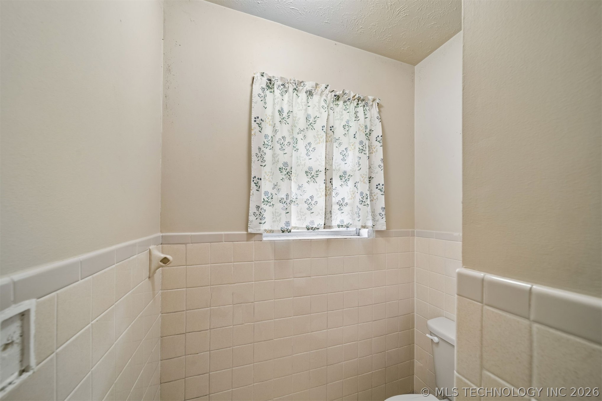 306 E 16th Street Property Photo 23
