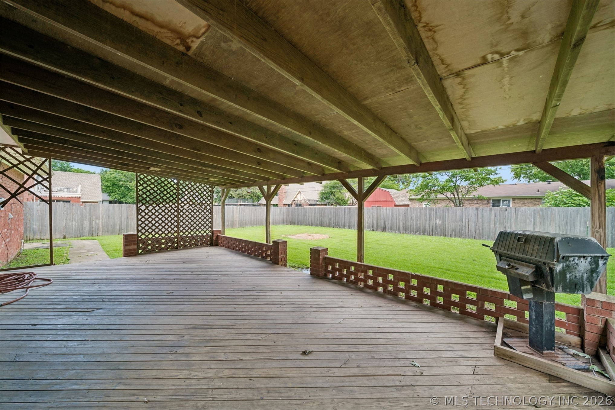306 E 16th Street Property Photo 25