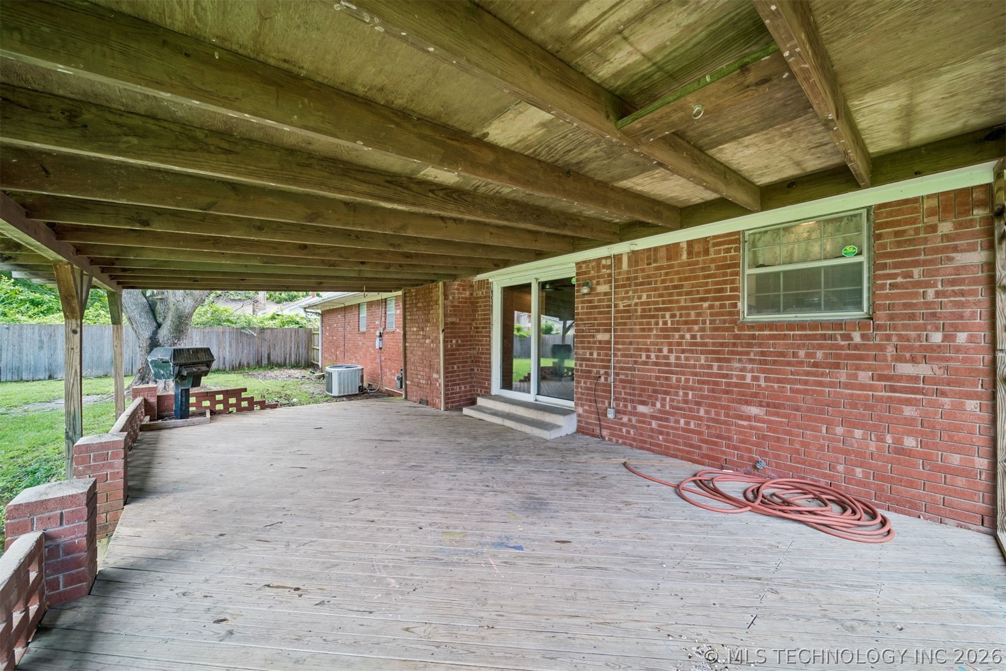 306 E 16th Street Property Photo 26