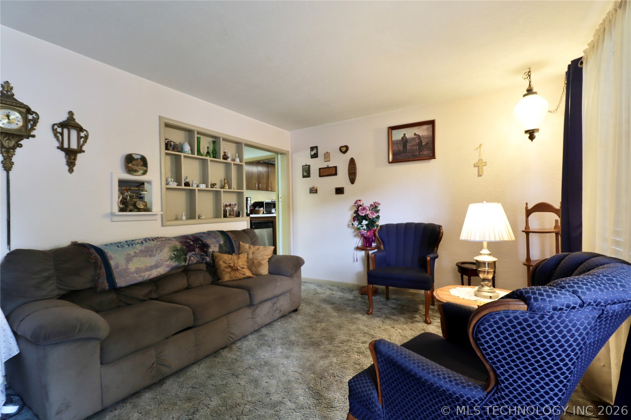 1223 Carol Drive Property Photo 2