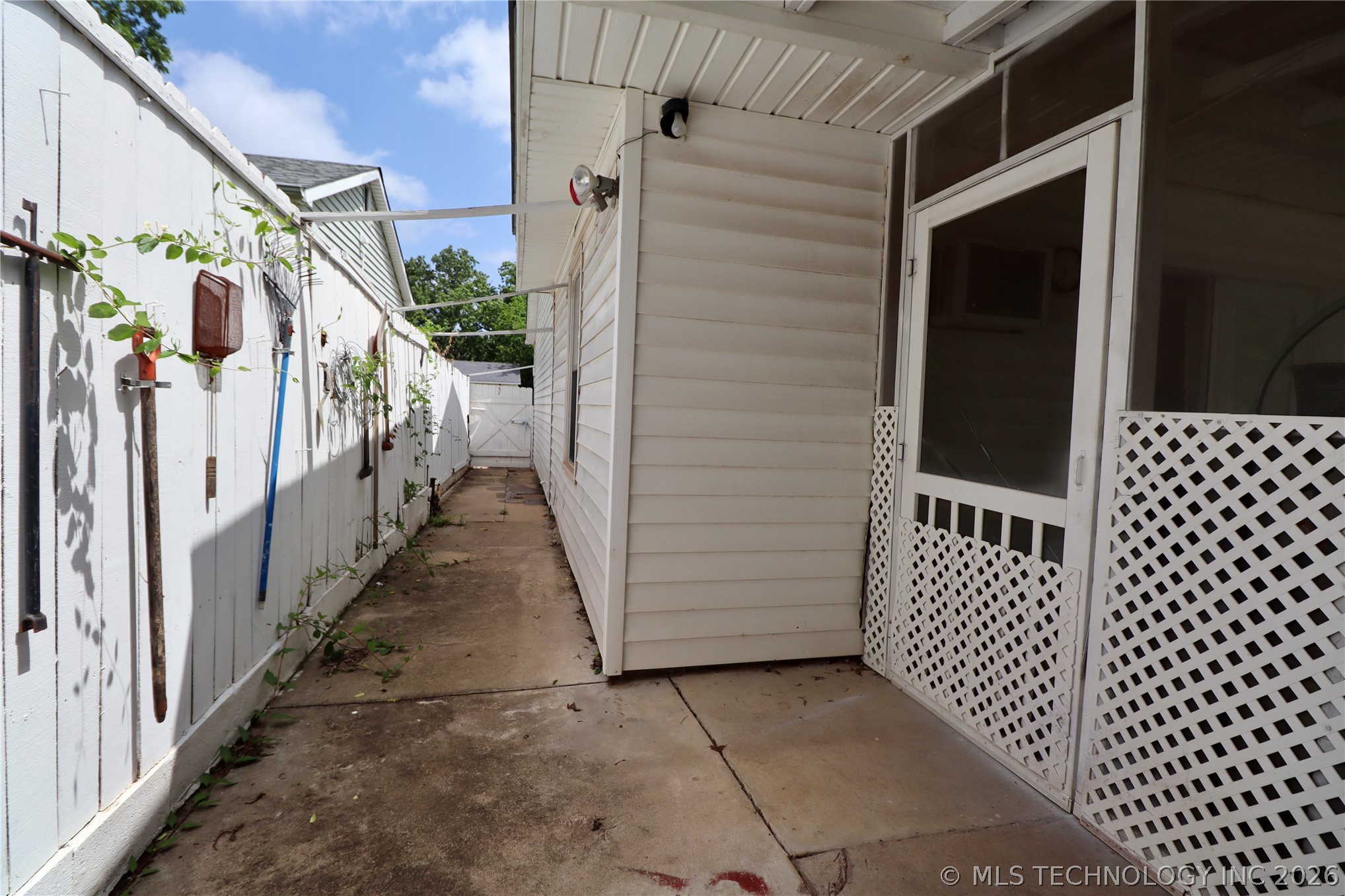 1223 Carol Drive Property Photo 19