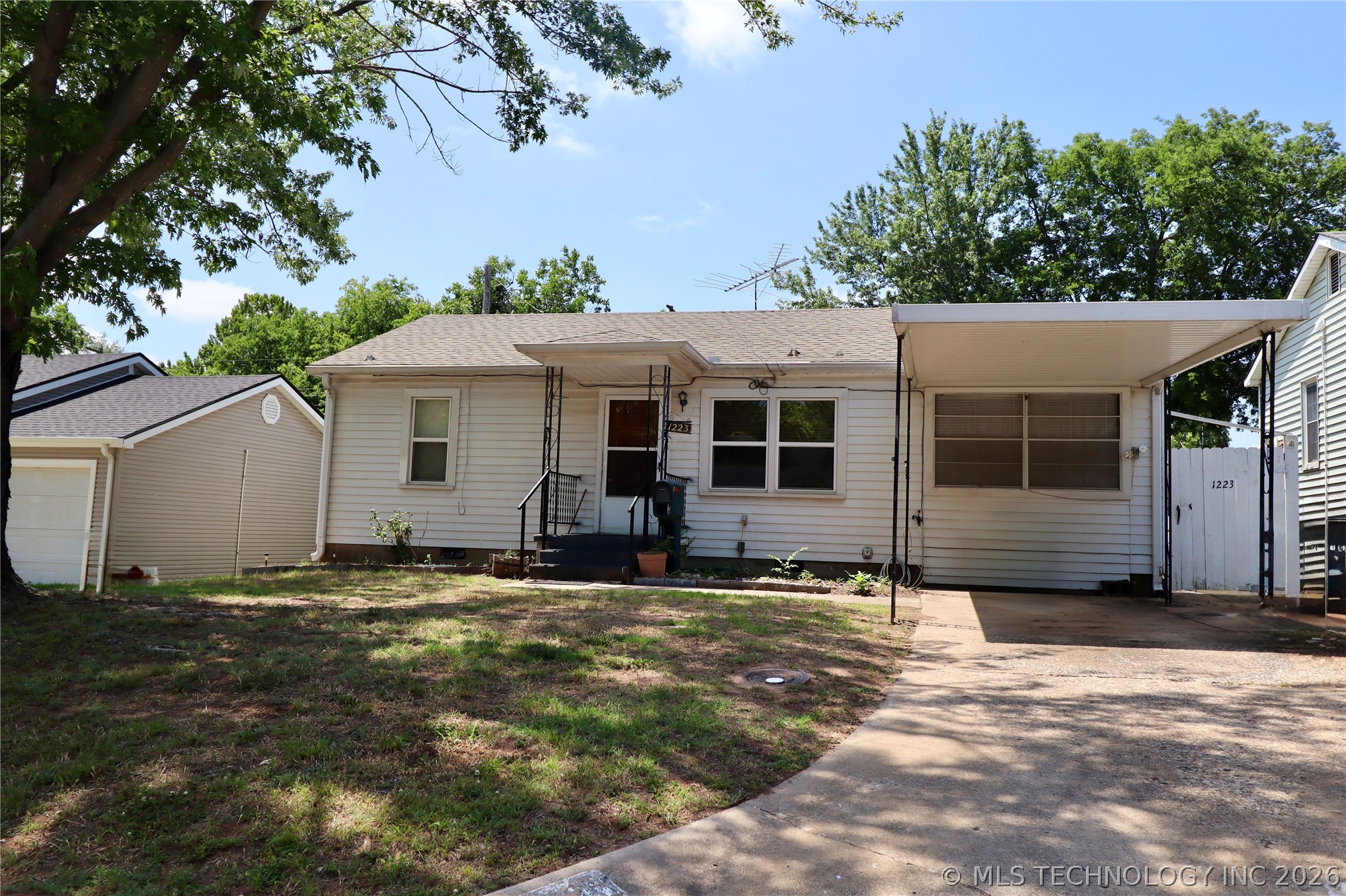1223 Carol Drive Property Photo 35