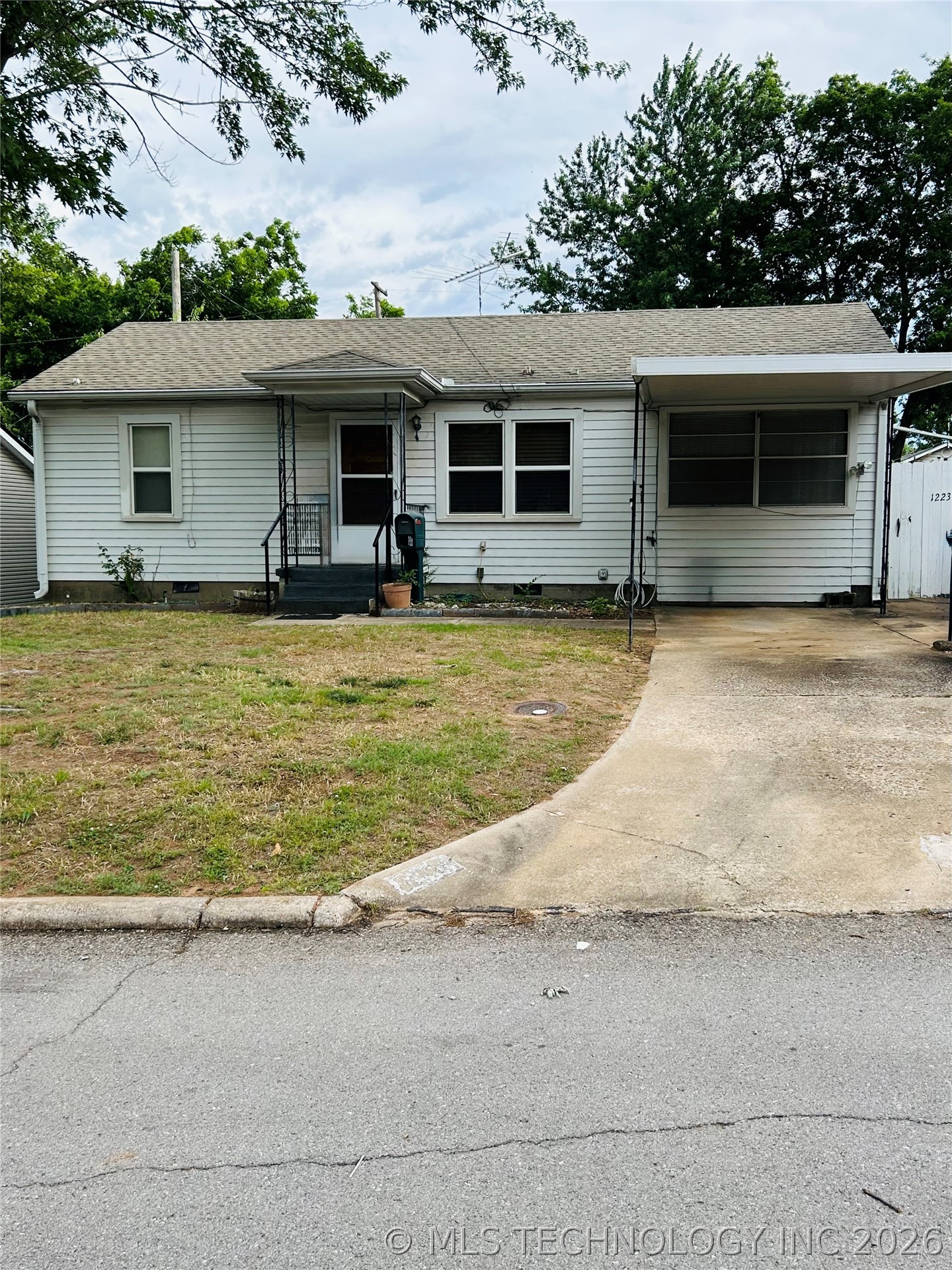1223 Carol Drive Property Photo 38