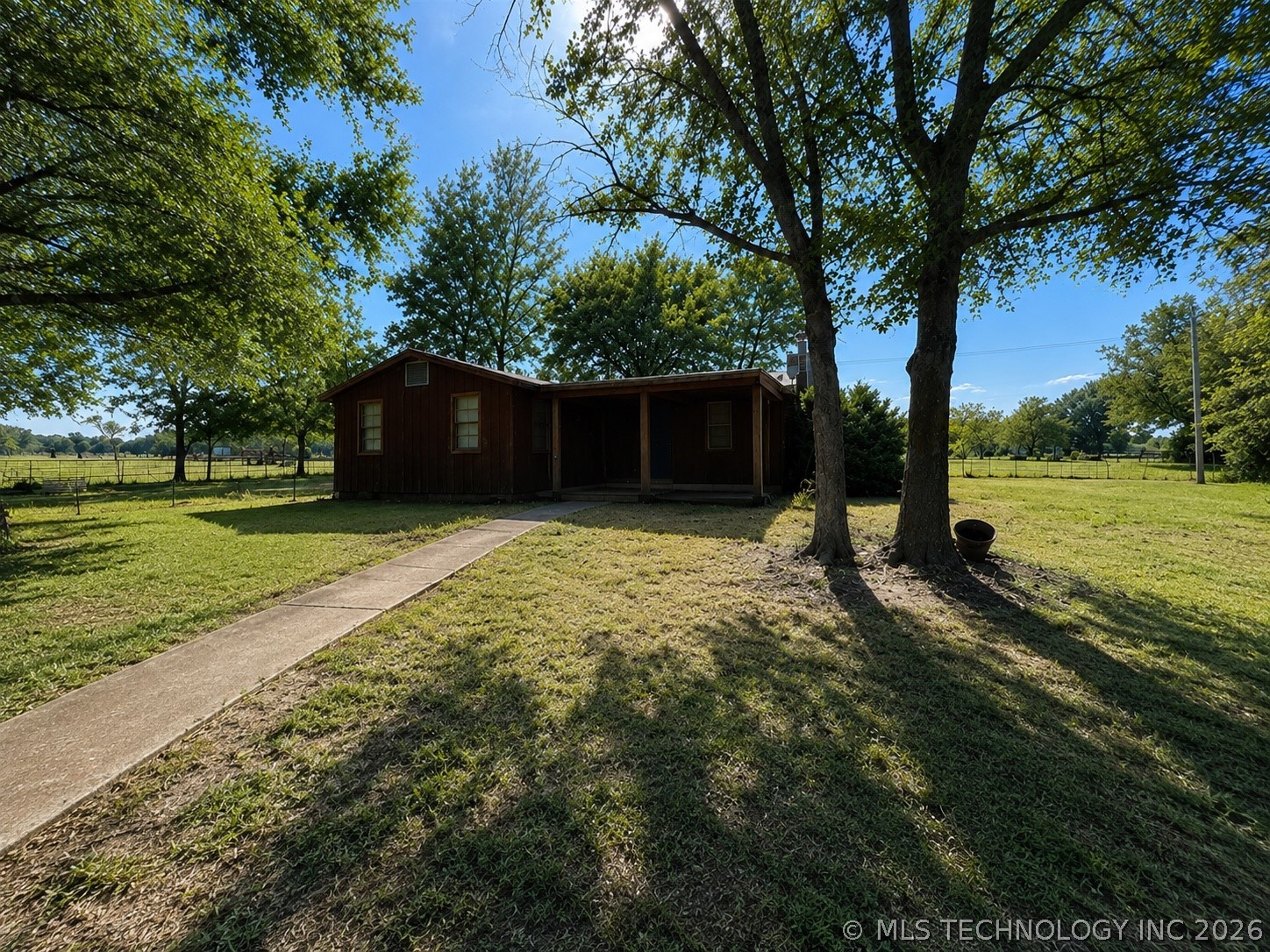 9916 E 206th Street Property Photo 1