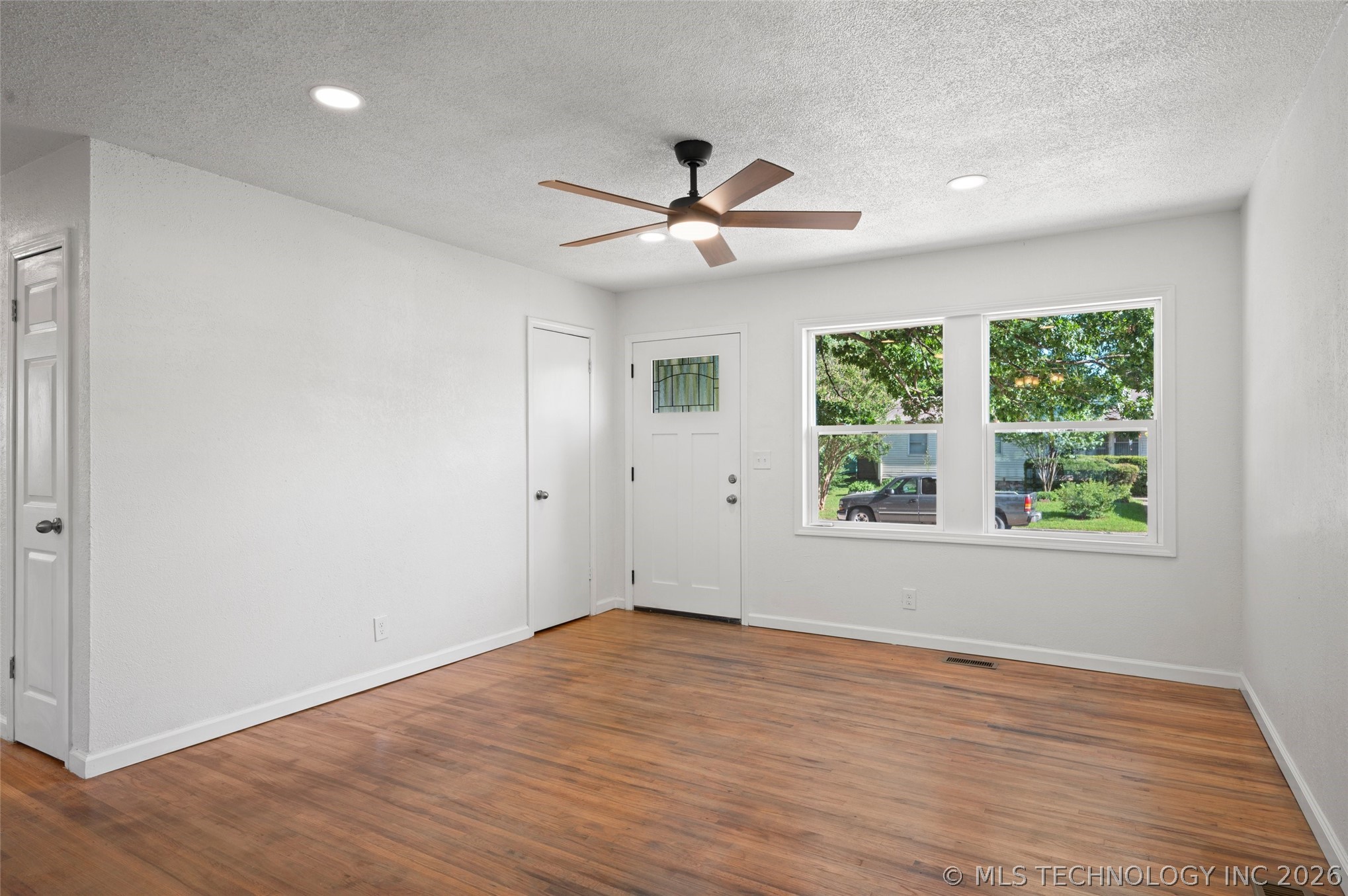 4237 E Young Place Property Photo 6
